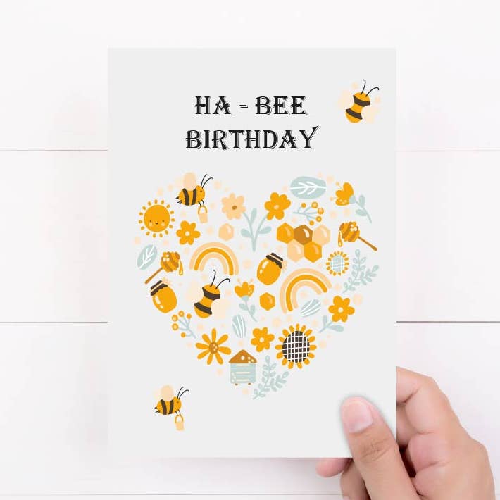 Biglietto di auguri di compleanno a tema ape - Ha Bee Birthday per la vendita all'ingrosso da parte di The Purple Spell
