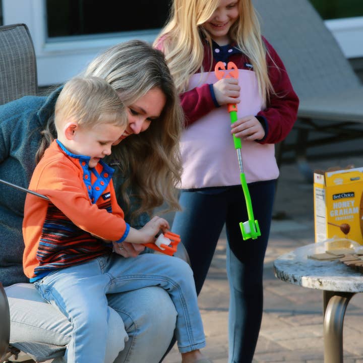 Outdoor Fun For All, LLC – Engroshandel Køkkenredskab – Marshmallow Mitt1