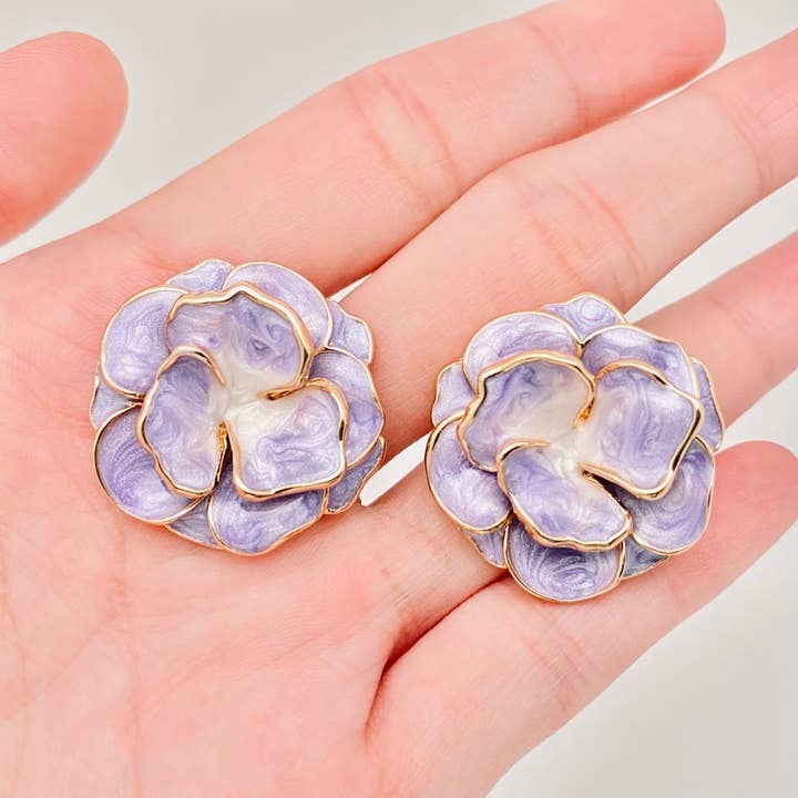 Mio Queena – Engroshandel Ørestikkere – Vintage dobbelt lag emalje lilla blomst øre Studs