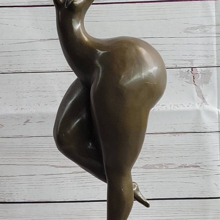 Bronzhaus - Wholesale Sculpture - Curvy Woman Fertility Dancer Female Figure Sexy Bronze Sculpture Statue Original Art