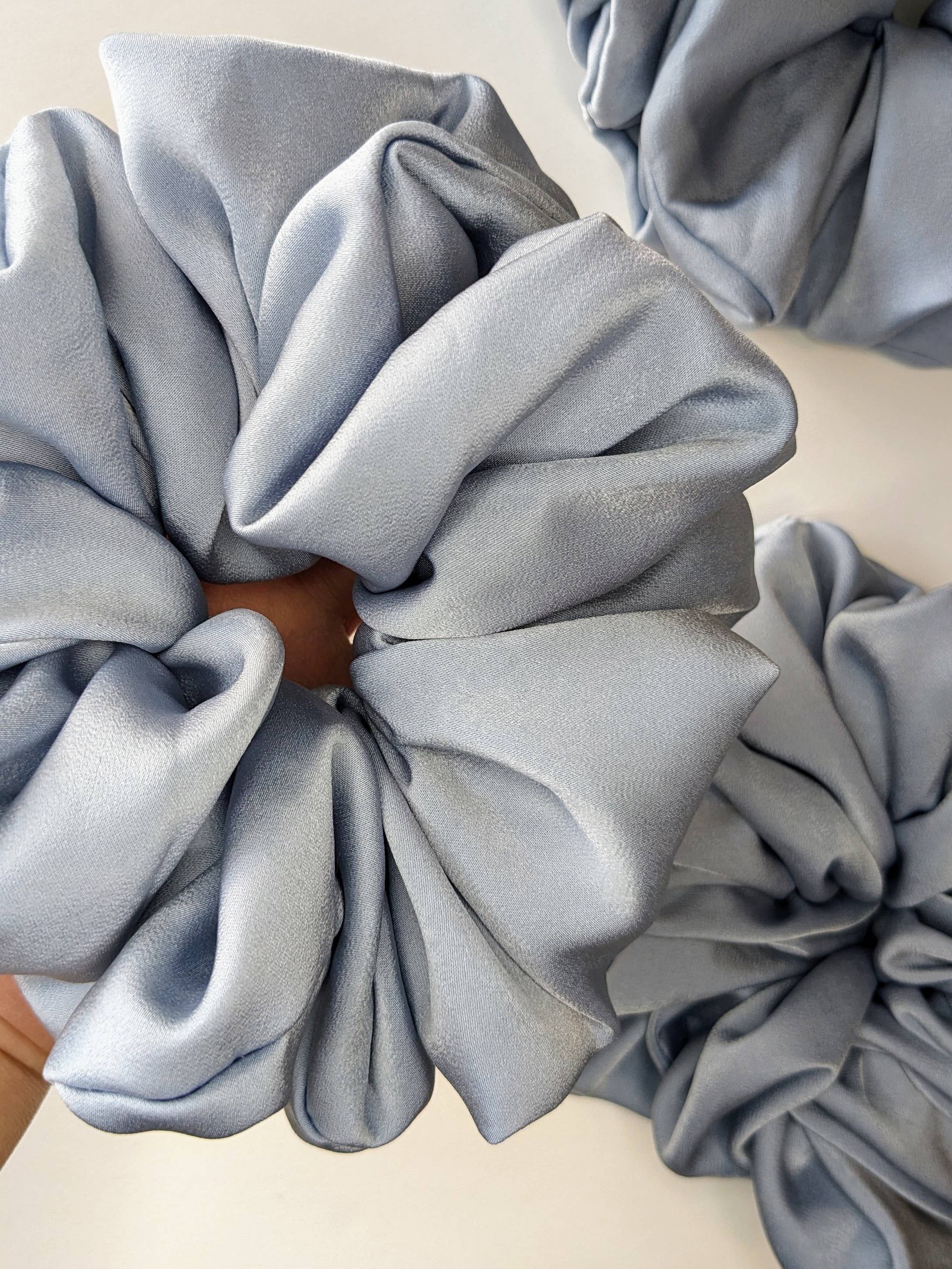 Janzy - Vendita all'ingrosso Scrunchie - Donna - Elastico elastico oversize in seta color melange blu3