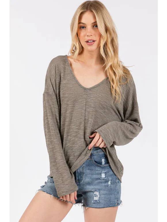 Final Touch - Wholesale Knit Top - Women's - V-Neck Knit Long Sleeve Top - T31044
