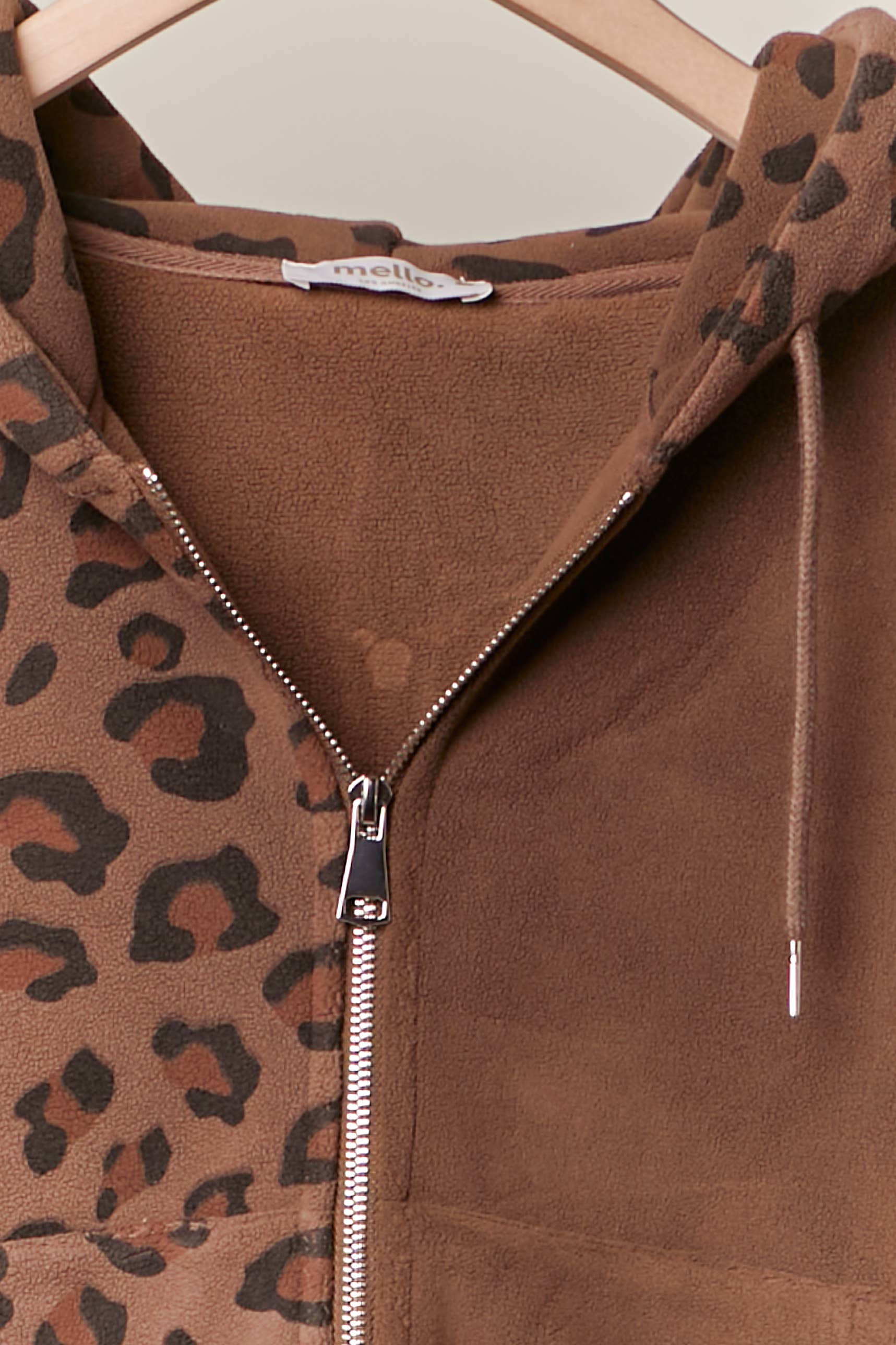 Mello. - Wholesale Hoodie - Women's - Zip Up hooded Sweatshirt with Leopard Print9