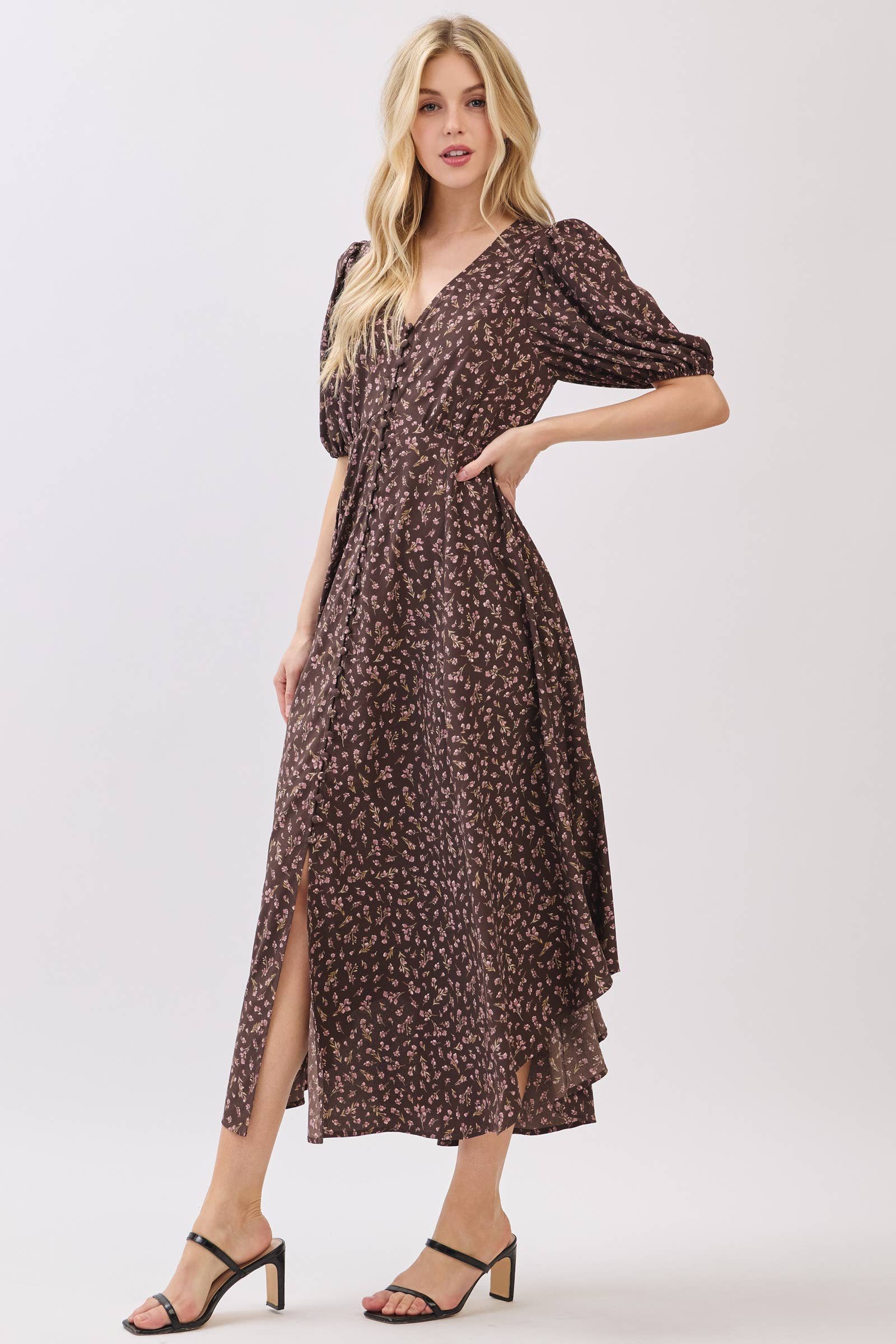 Calista - Vente Robe – femme - ROBE MIDI À MANCHES COURTES AVEC BOUTONS RECOUVERTS - VD6069A9