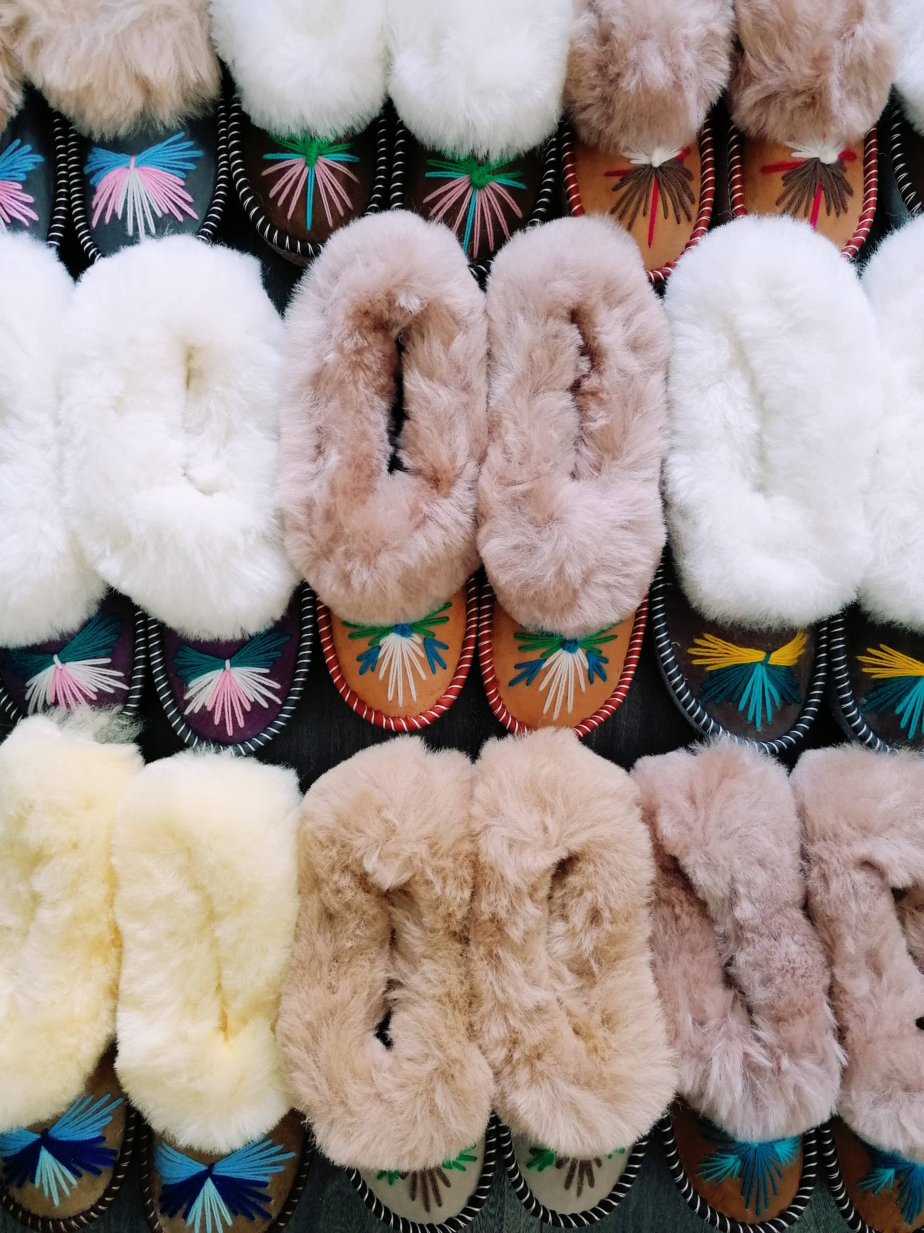 HomieeStudio - Wholesale Slippers - Women's - Sheepskin Moccasins Slippers Lucky Dip6