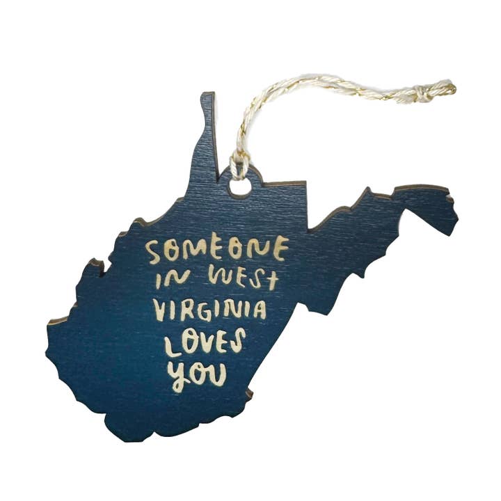 Quelqu'un en West Virginia Loves You Ornament pour la vente par SnowMade