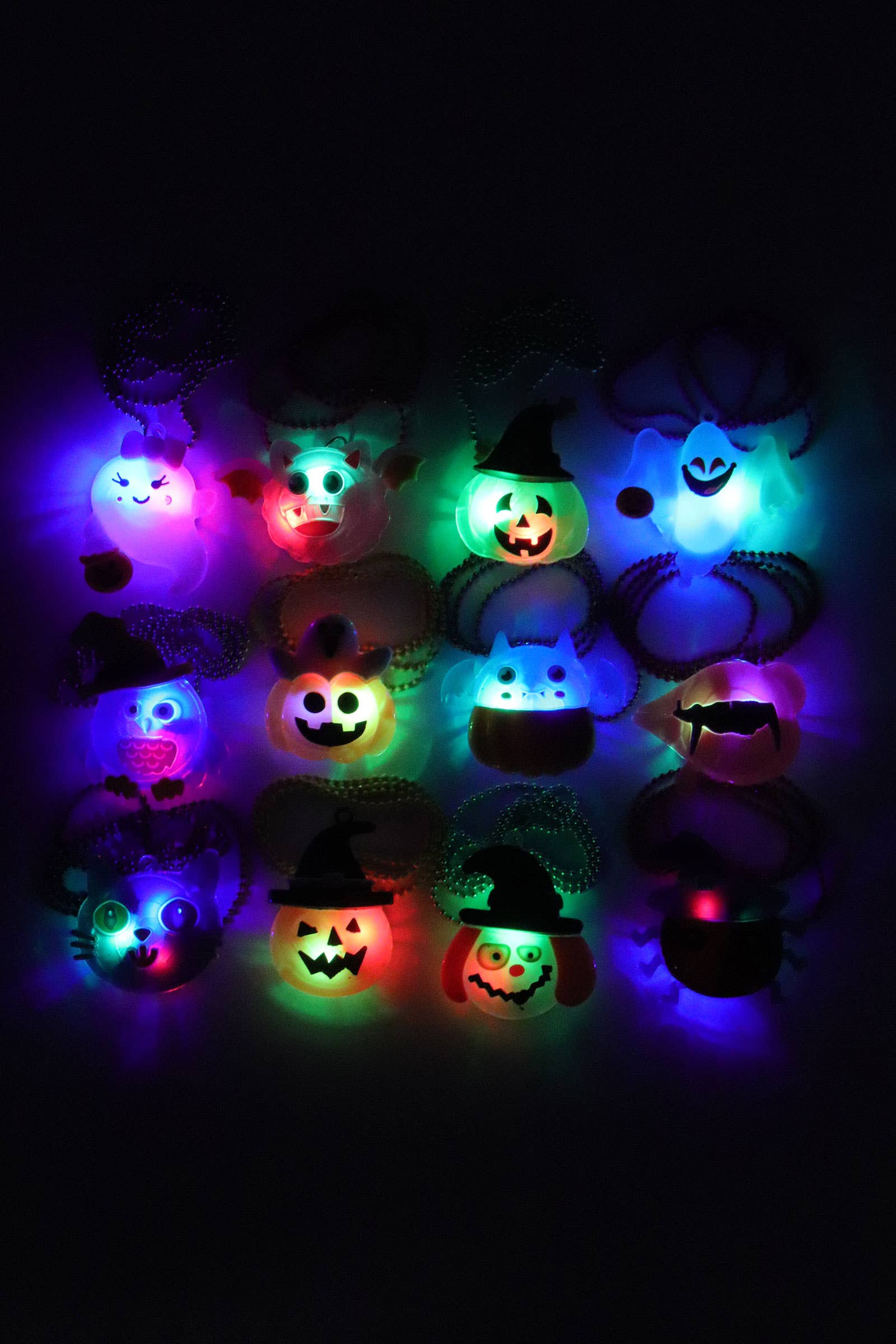 ASSORTI Halloween LED lichtketting met hanger - set van 12 stuks voor groothandel op Faire1