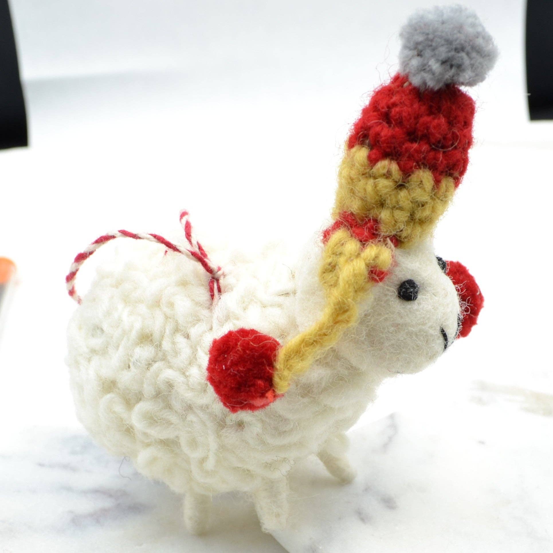 Didi Bahini Fair Trade – wholesale Ornament – Wooly Sheep Felt Ornament1