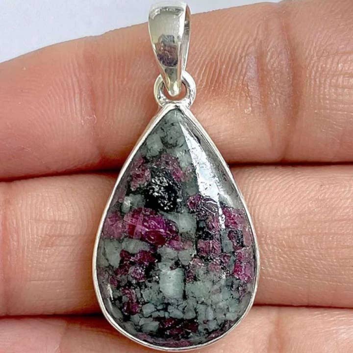 Alliz Trading - Wholesale Individual charm/pendant - Eudialyte Pendant