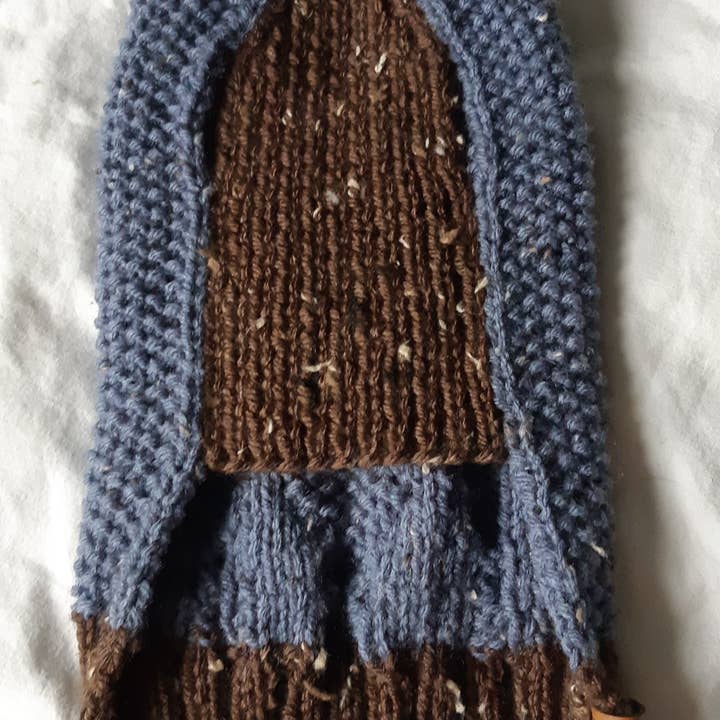 Leni Knits Limited - Wholesale Pet Sweater - Dog - Aran Diamond Cable Knit Dog Sweater4