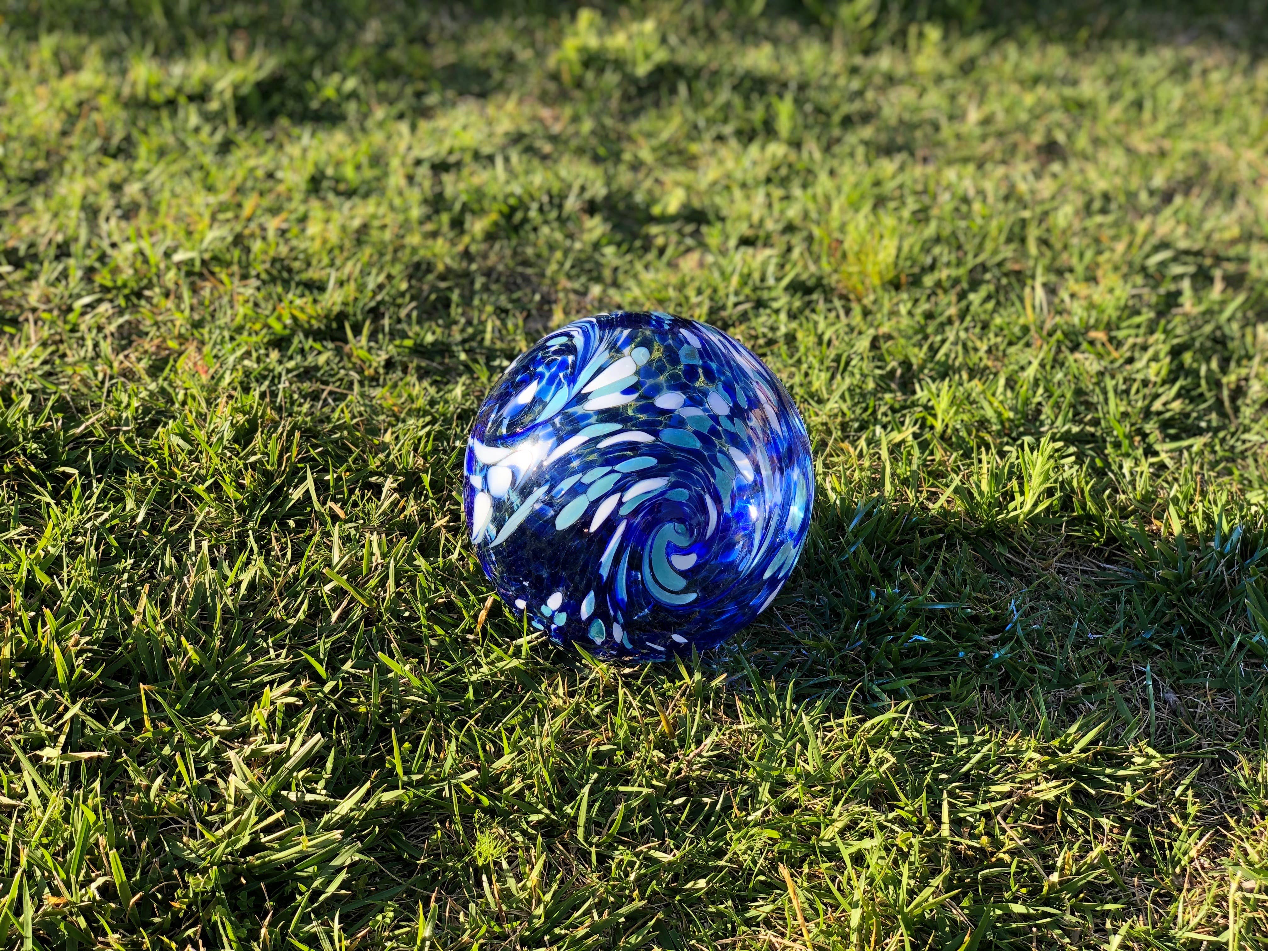 ApricotMint - Vente Bibelots/décorations d'extérieur - Orbe LED solaire en verre artistique de 10 po9