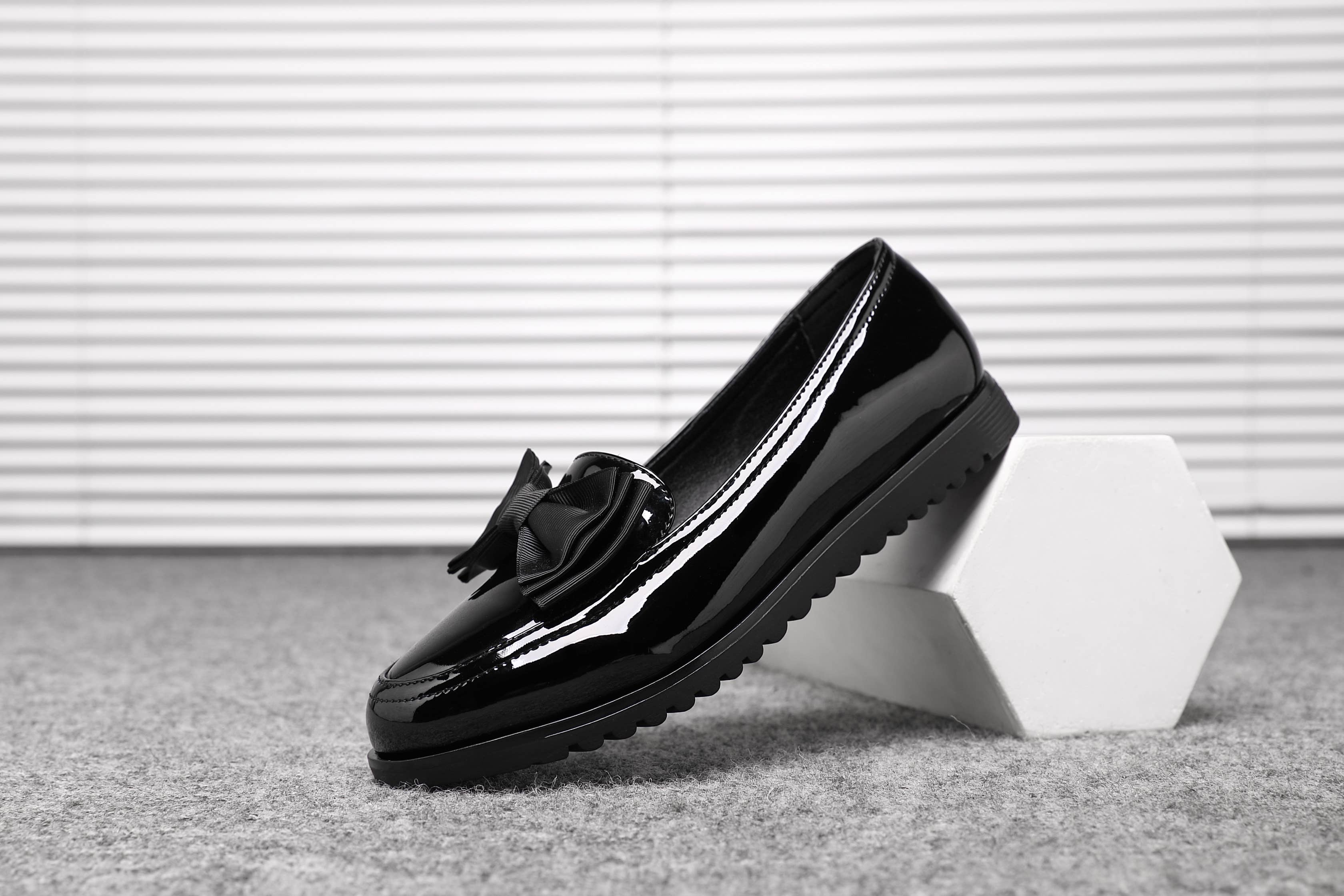 Top Staka – wholesale Loafers – Women's – 2205 Women's Black loafer with lace- perfect for school 1