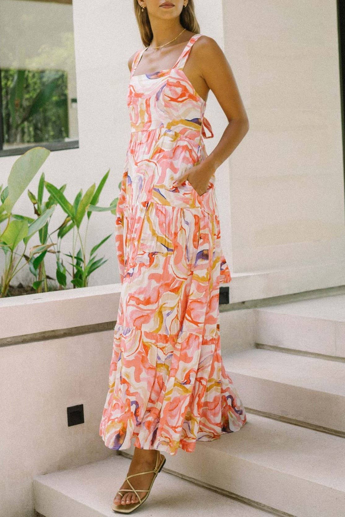 Rosa Clothing - Vente Robe – femme - Robe midi évasée à volants florale bleu bohème avec nœud à l'arrière14