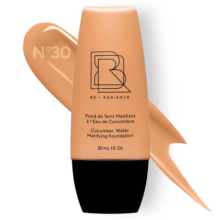 Fond de Teint à l’Eau de Concombre 30 pour la vente par BE+RADIANCE
