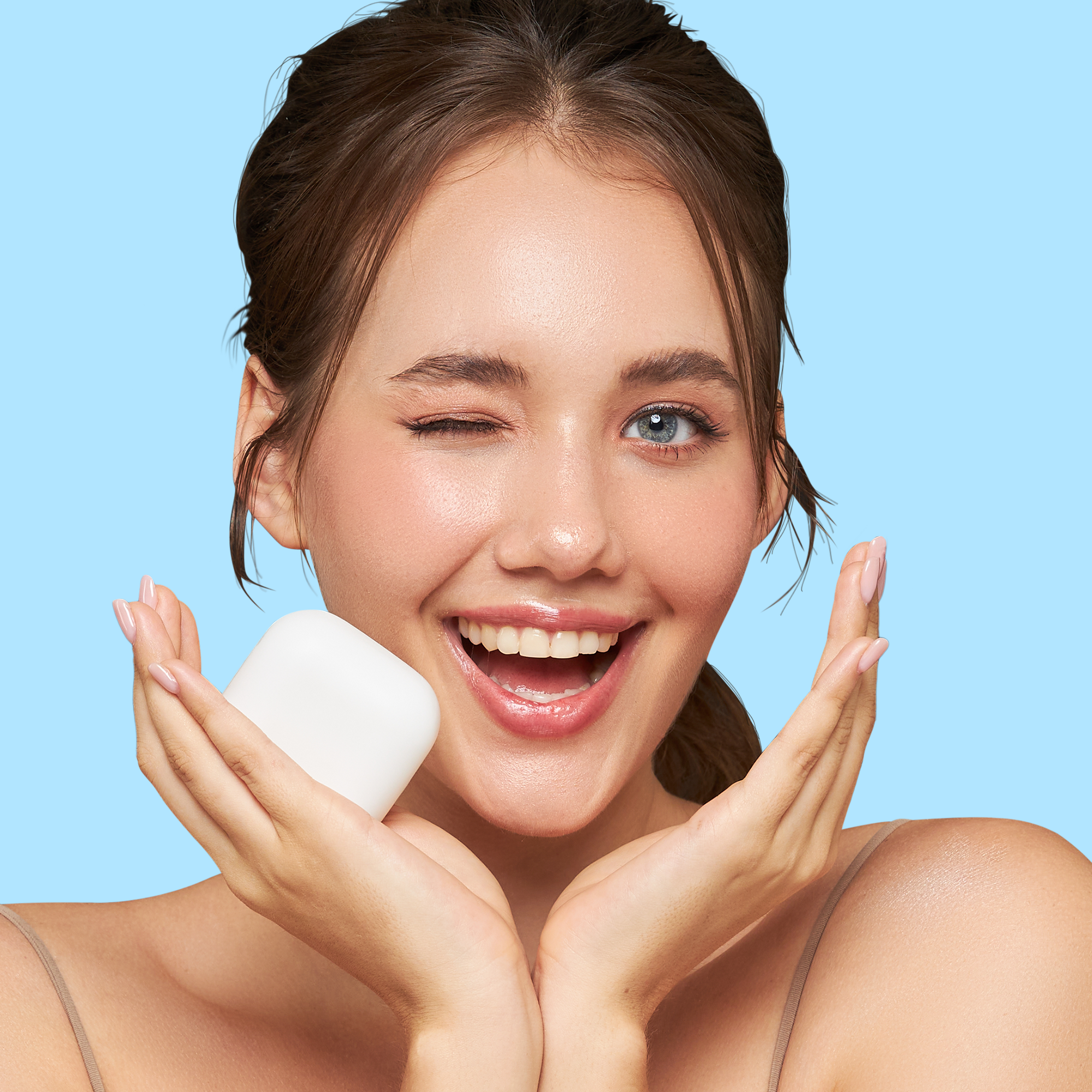 Koji White - Wholesale Bar Soap - Kojic Acid & Glutathione Skin Brightening Soap (2 Bars)1