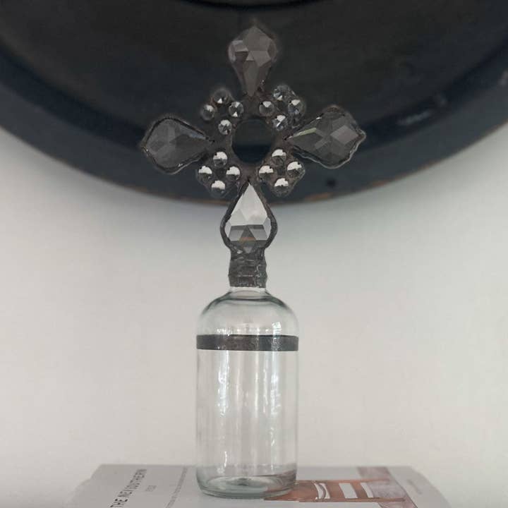 Bouteille Luna Crystal pour la vente par Jamie Dietrich Designs