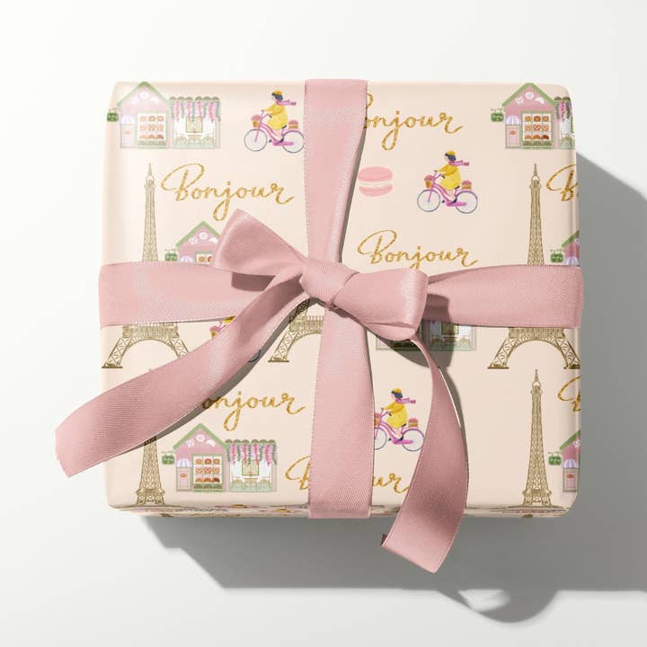 Papier cadeau à thème parisien fait sur commande pour la vente par SB Paperie