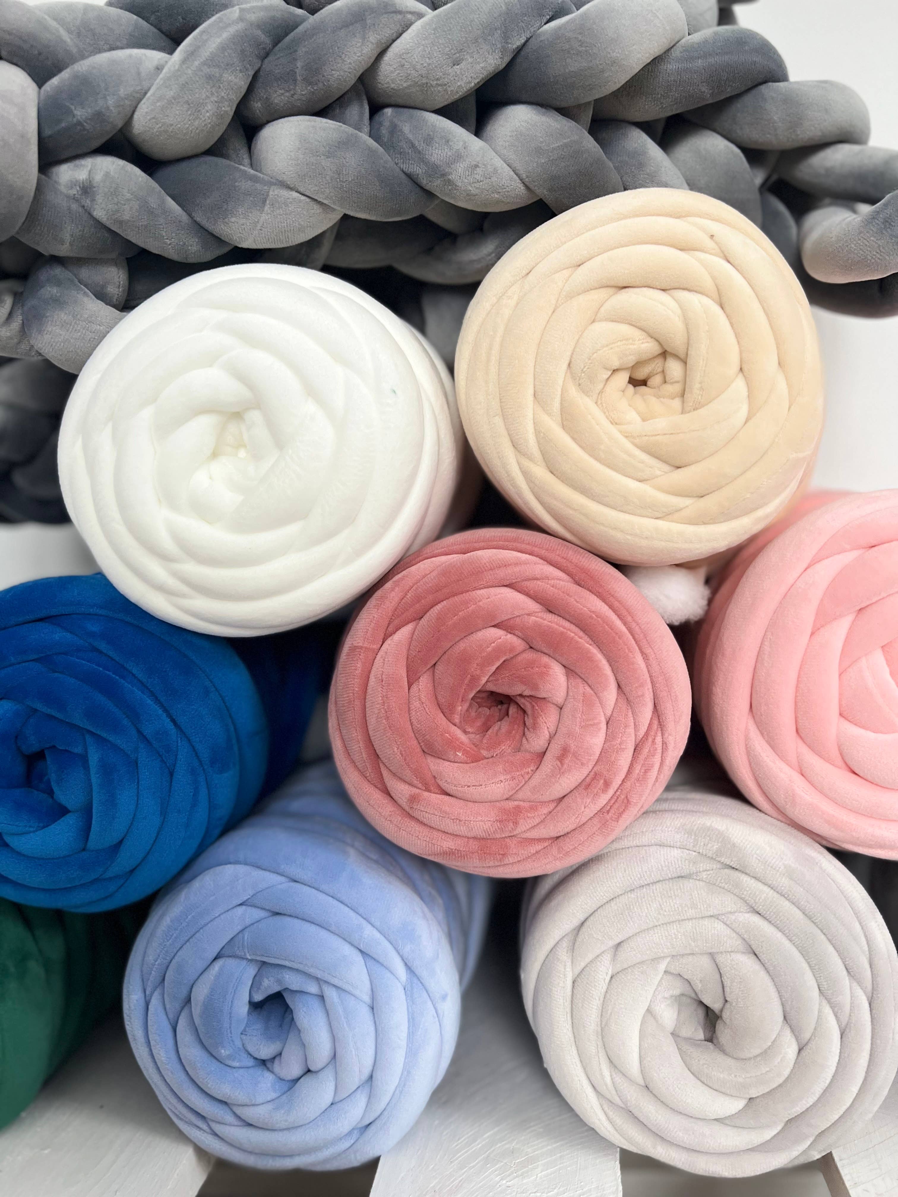 woolexperts - Wholesale Yarn - Chunky Velvet yarn for arm knitting Super bulky Jumbo yarn4