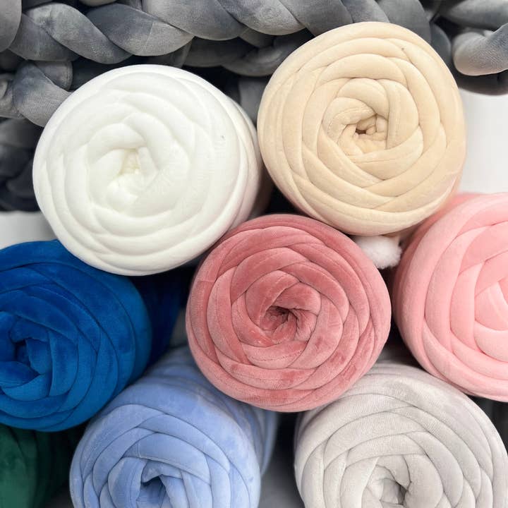 woolexperts - Wholesale Yarn - Chunky Velvet yarn for arm knitting Super bulky Jumbo yarn4