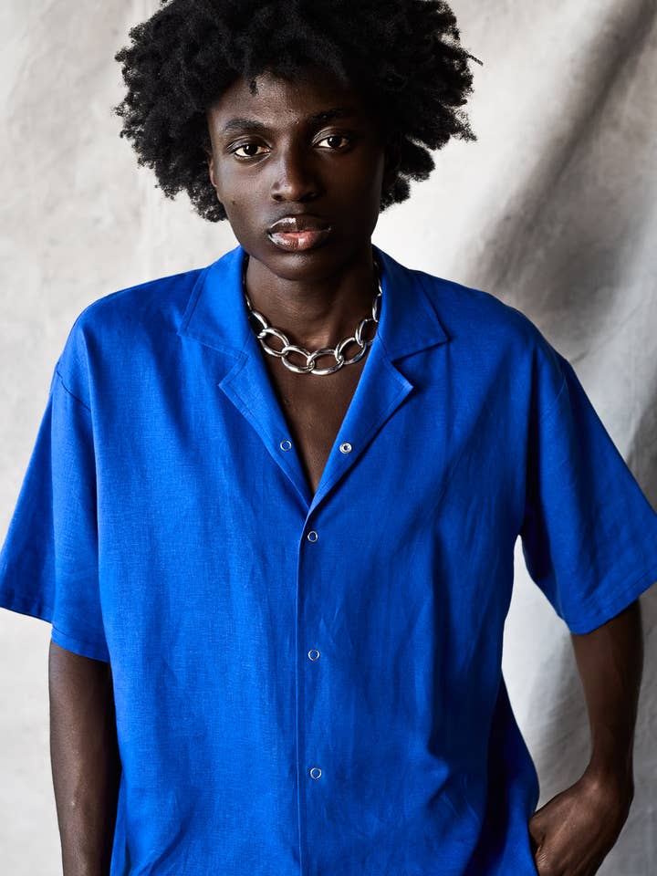 Shirt met slanke campkraag - Lapis voor wholesale door Devlyn van Loon