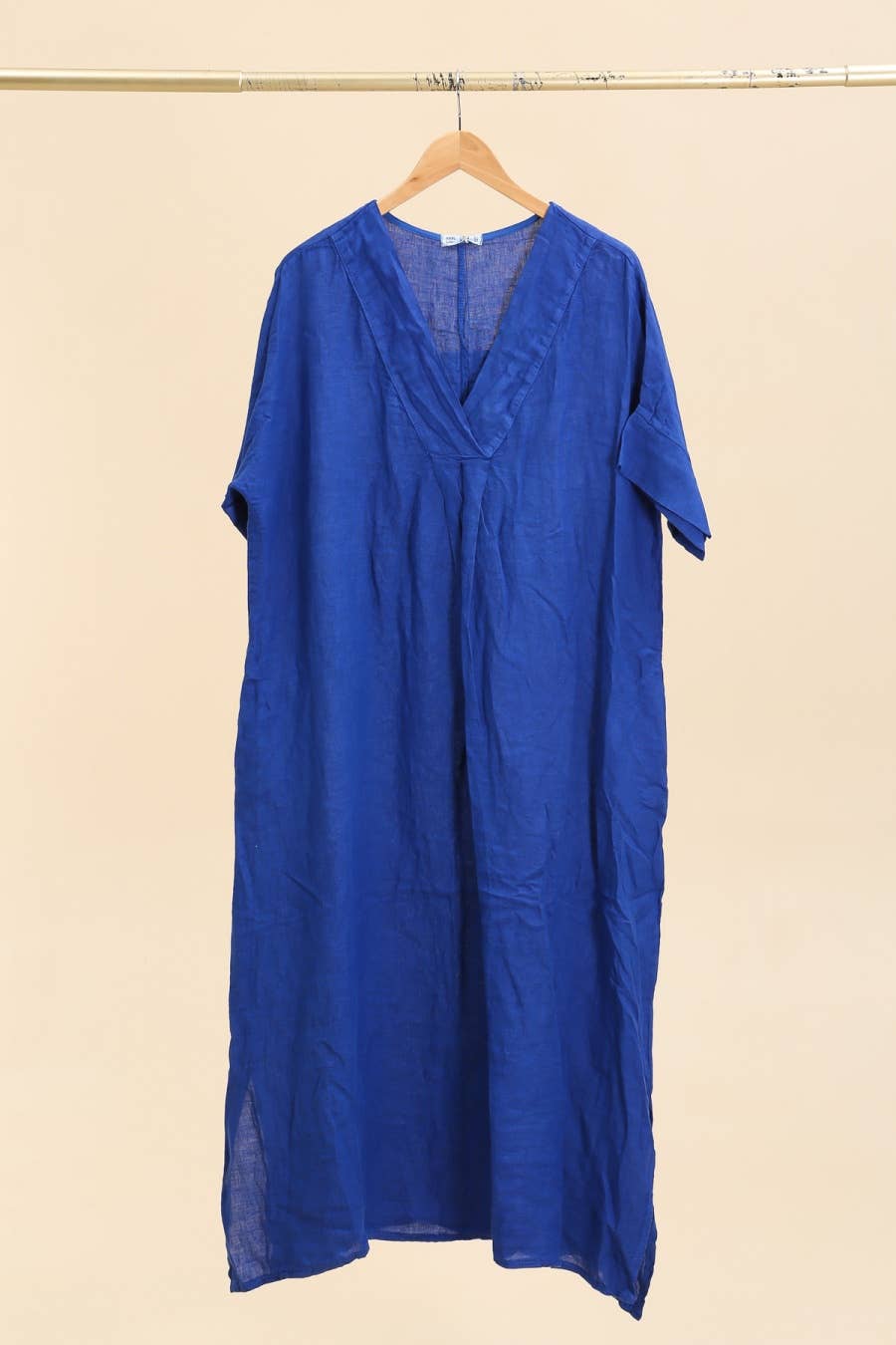 la maison des fibres naturelles - Wholesale Dress - Women's - Long dress v-neck 62733 100% linen35
