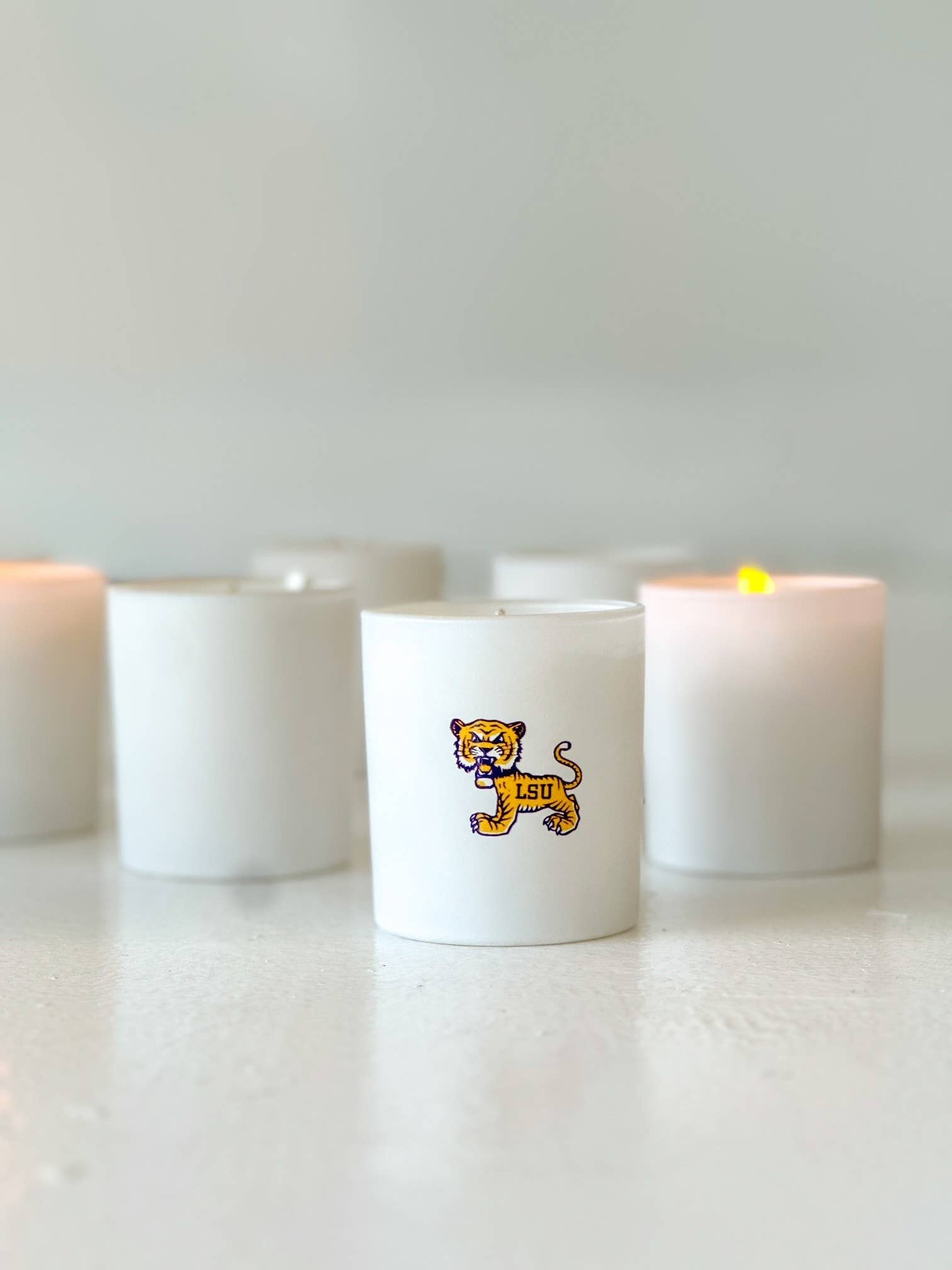 Bungalow South – Vela em jarro/copo por atacado – Vela de 10 oz da Coleção Collegiate2