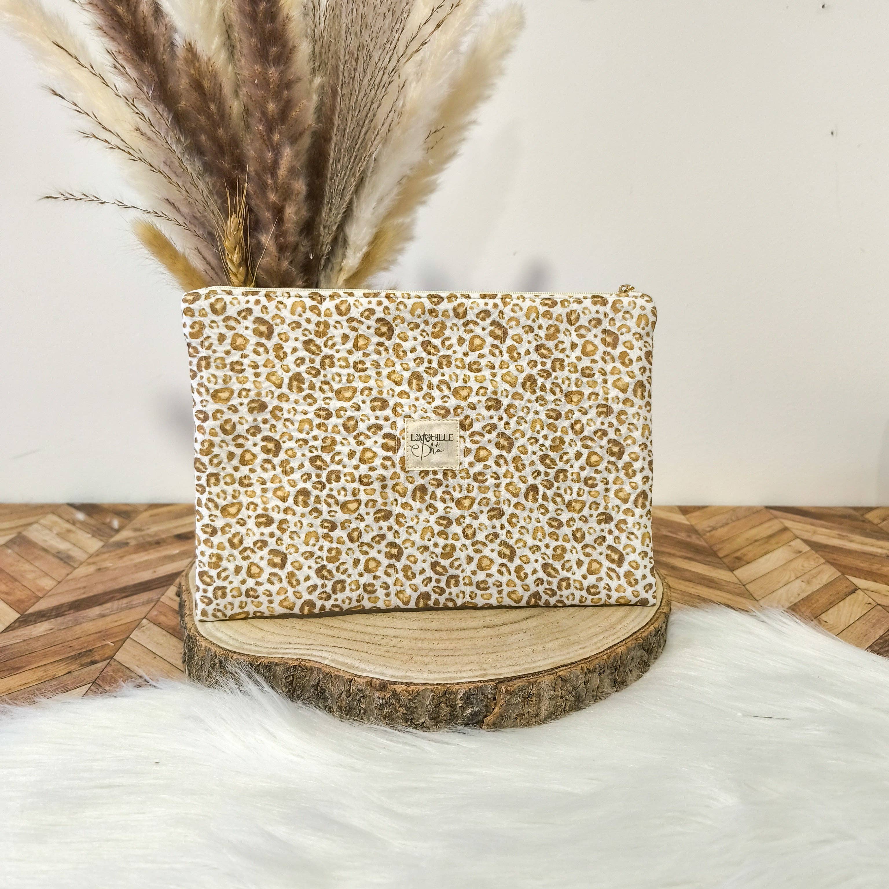 L'aiguille de Sha - Wholesale Pouch - Women's - Quilted pouch in cotton gauze – Two sizes for all your needs!3