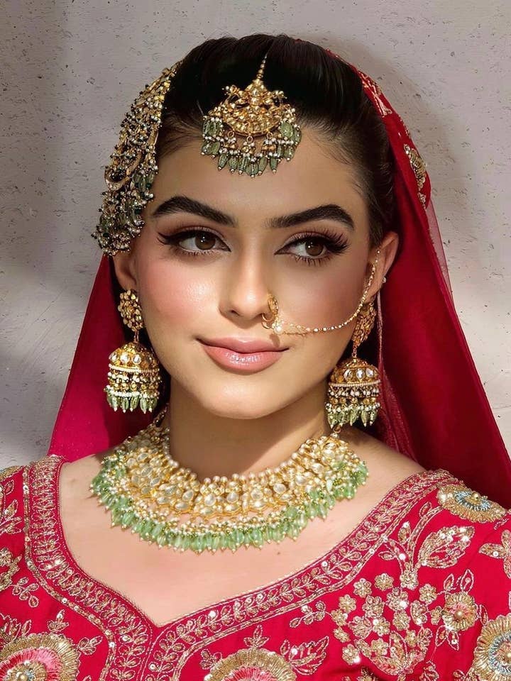 Green Rose for wholesale by Saaj By G