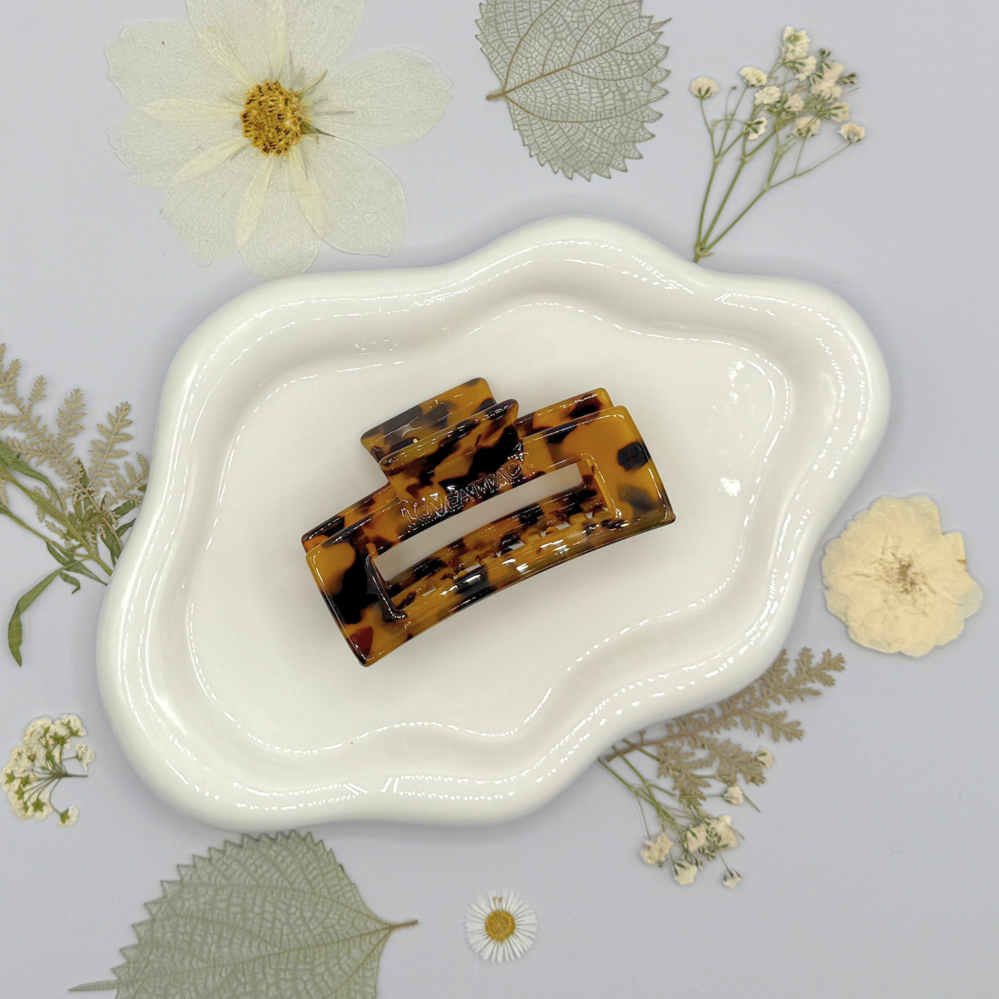 Love Attack - Wholesale Hair Clip - Women's - Sara Cellulose Acetate Hair Claw Clips40