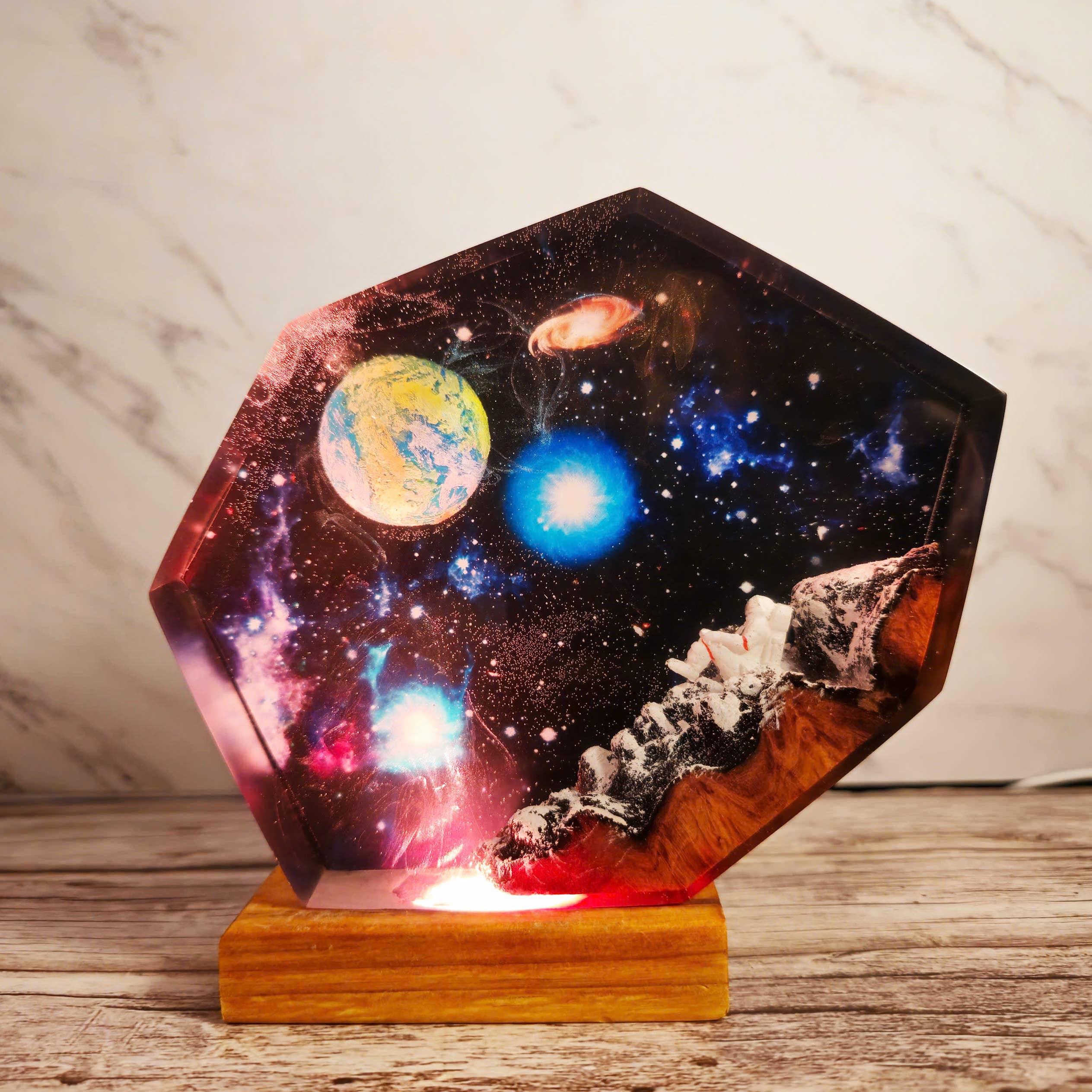 Merchemy - Vendita all'ingrosso Luci notturne - Lampada Spaziale Galassia Astronauta in Resina, Lampada Astronauta in Resina2