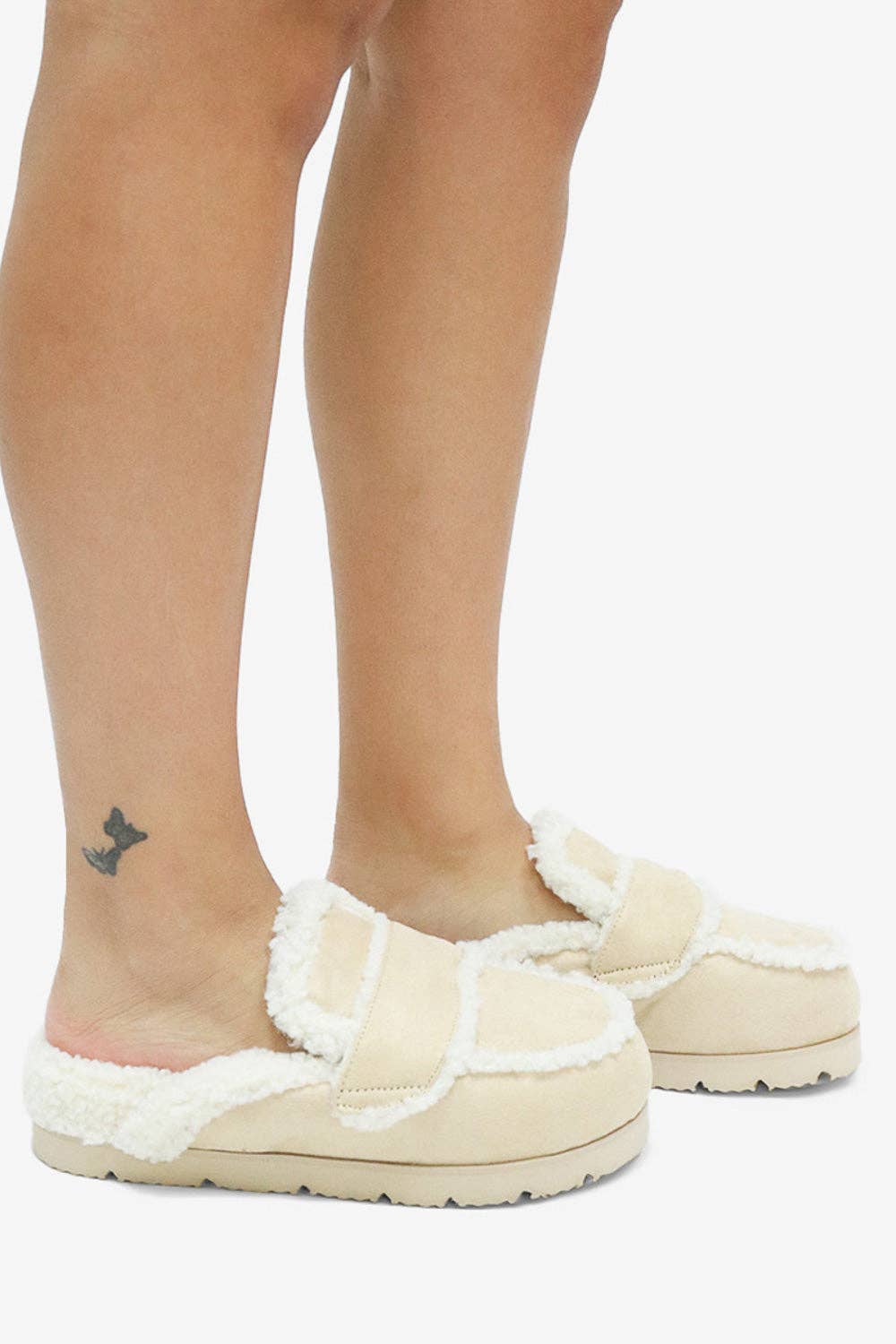 Lemonade Shoes – Großhandel Hausschuhe – Damen – TATUM - Gemütlicher Wildleder-Slide mit dicker gepolsterter Sohle11