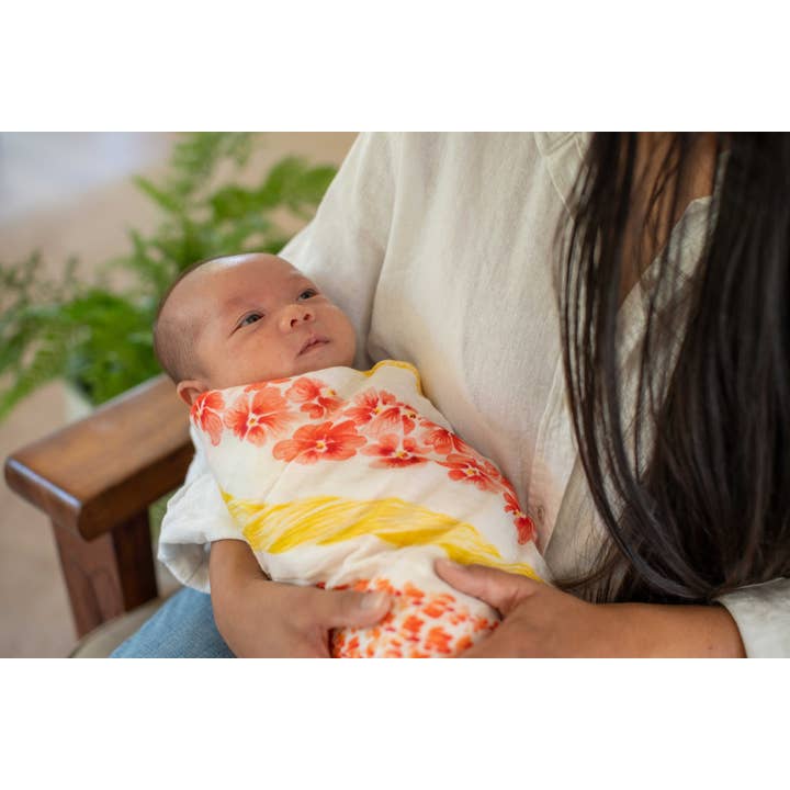 The Keiki Dept – wholesale Swaddle – Baby – Lei Alaula ʻUlaʻula Kapa Moe - Hawaiian Bamboo Swaddle5