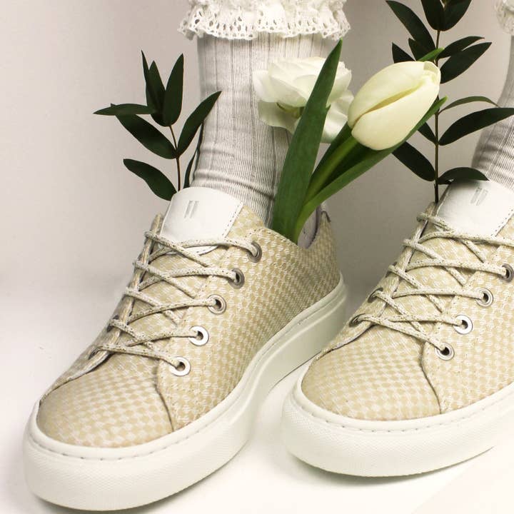 Sneakers stringate con motivo a scacchiera per la vendita all'ingrosso da parte di Le Lissier