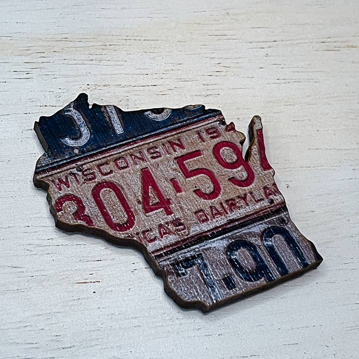 Juniper & Spruce - Wholesale Ornament - Wisconsin Vintage License Plates Ornament Magnet