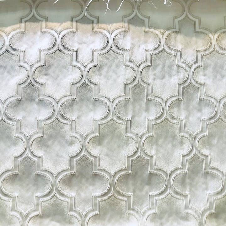 Fancy Styles Fabric - Venta al por mayor Tela - SWATCH Designer Brocado tela satinada diseño interior- Cruz blanca- tapicería LLPBI0002