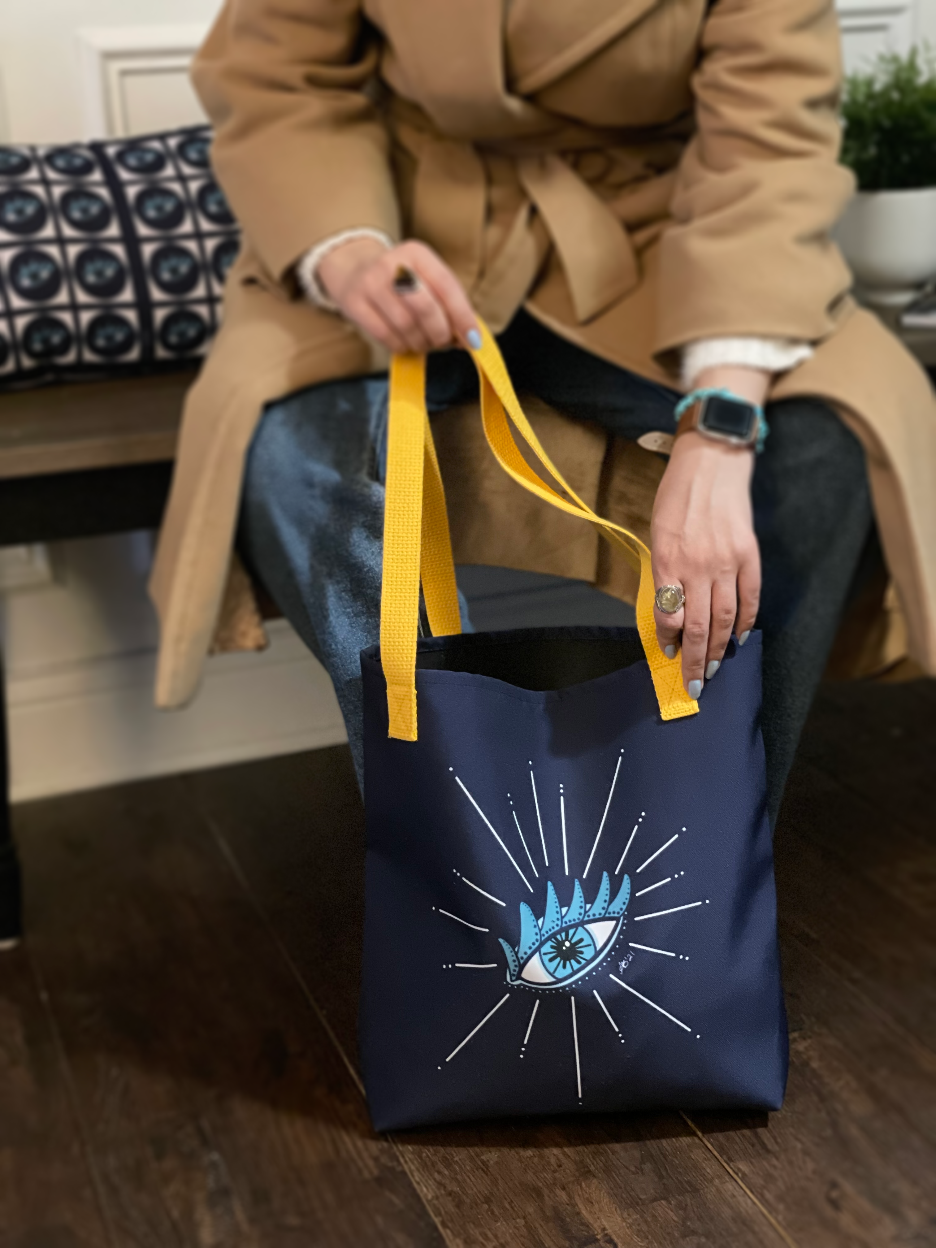 La Vida Creative - Wholesale Tote Bag - Women's - Medium Ojo Tote Bag (no pocket)2