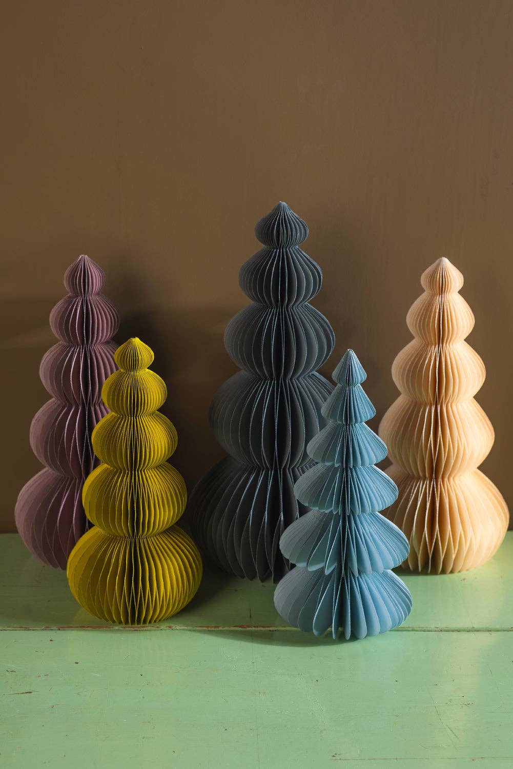 Ian Snow Ltd – wholesale Christmas decoration – Slate Grey Honeycomb Ball Origami Paper Tree5