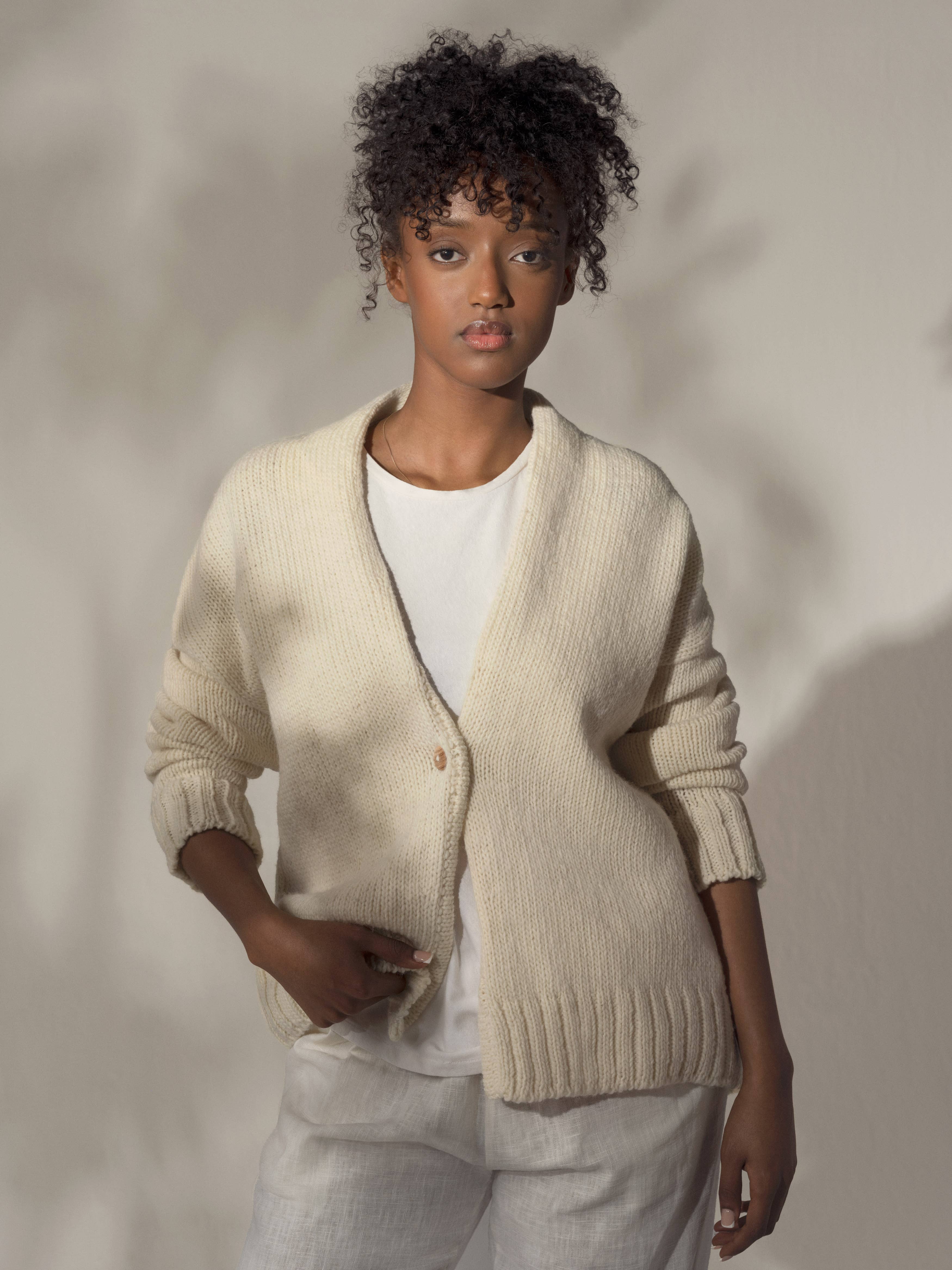 CECILIA SÖRENSEN - Wholesale Cardigan - Women's - 900 CARDIGAN - Artisan Undyed Wool Spain33