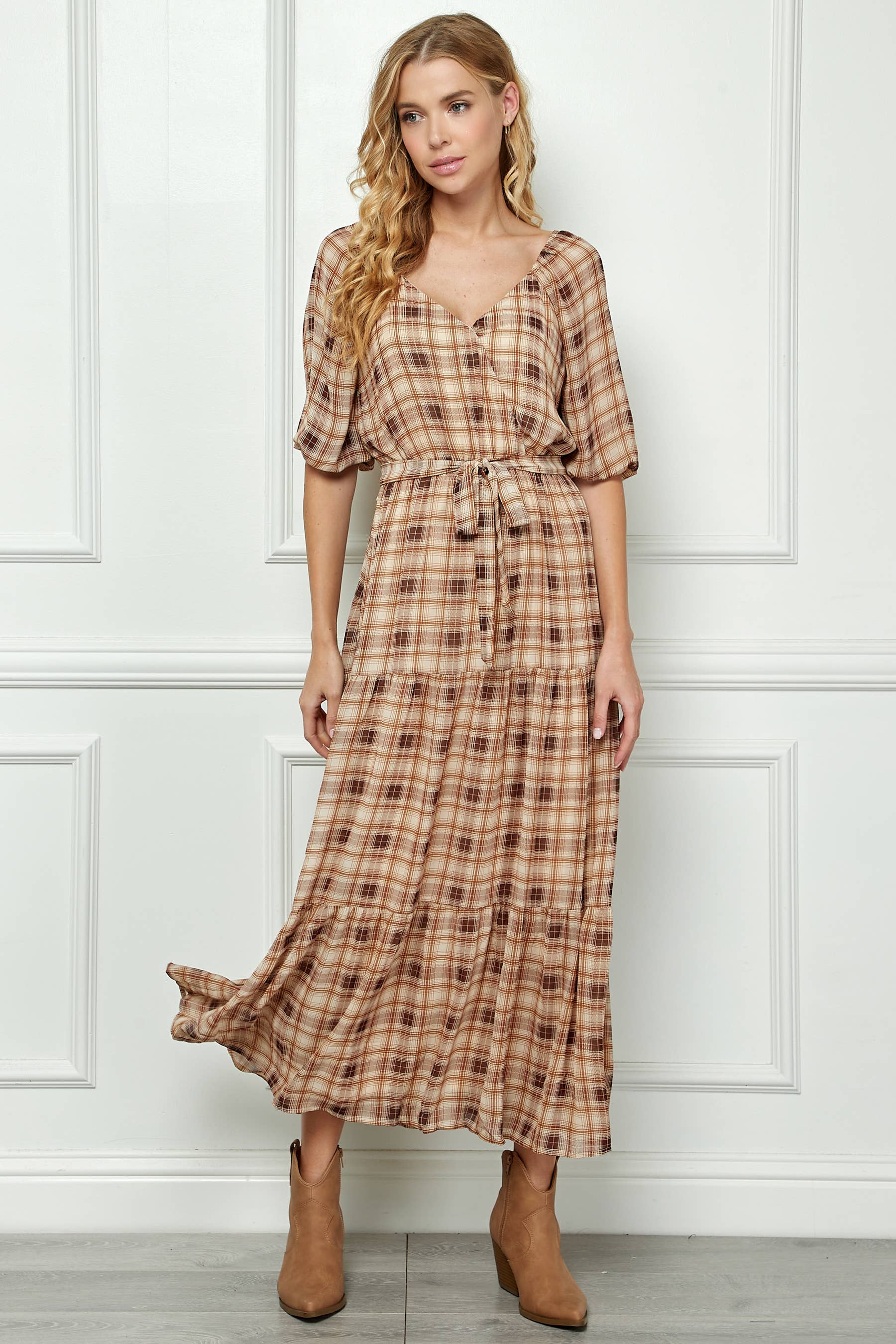 NAT/BRM/MOCA 3/4 ÜBERSCHÜSSIGES MAXIKLEID MIT SEITLICHEM BINDEBAND UND RÜSCHENSAUM Y828795J89 für den Großhandel auf Faire5