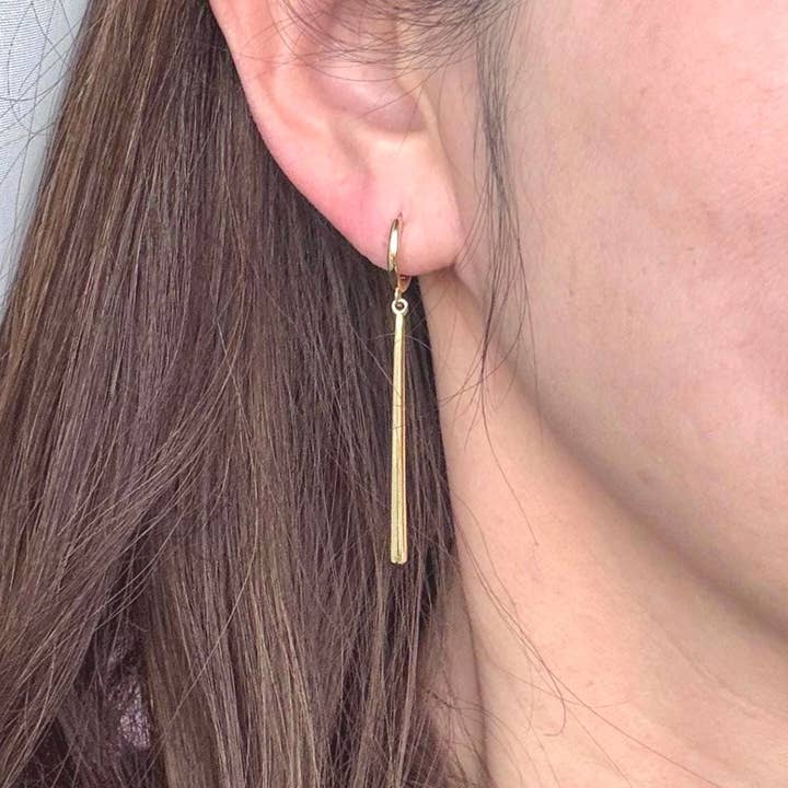 Everly Yours - Wholesale Dangle Earrings - Lila 14K Gold Long Bar Pendant Earring1