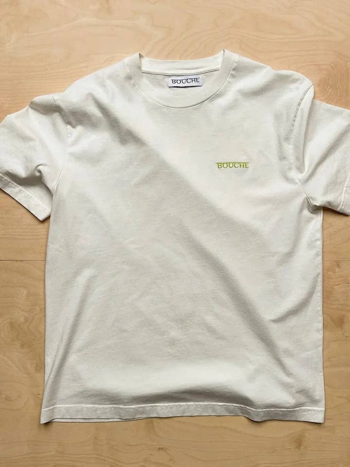 BOUCHE – Engroshandel T-shirt med print - Unisex – BOUCHE • T-SHIRT • ECRU LIME1