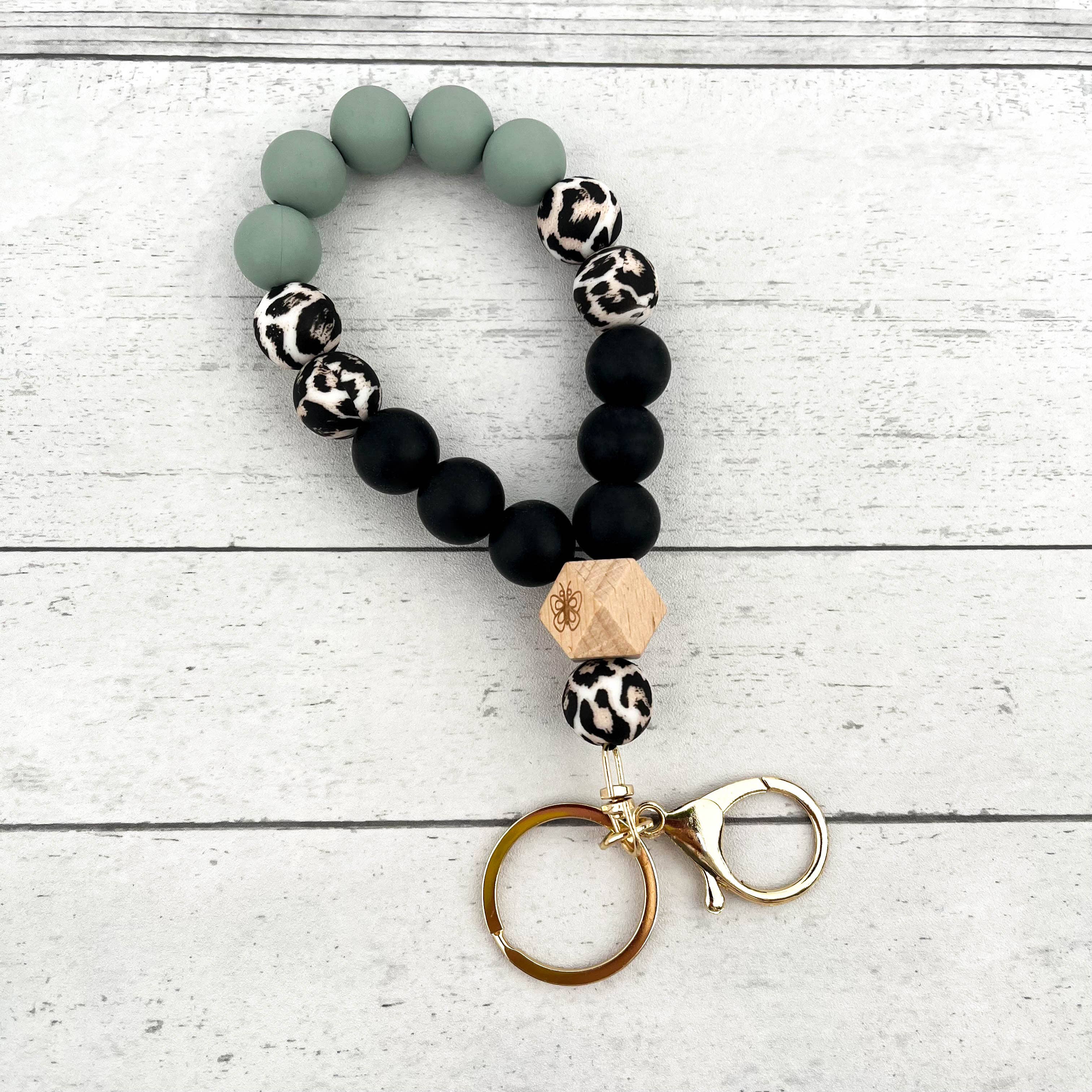 SoapElenGlen - Venta al por mayor Pulseras llavero - Pulsera de llavero con cuentas de silicona de camuflaje y dije3