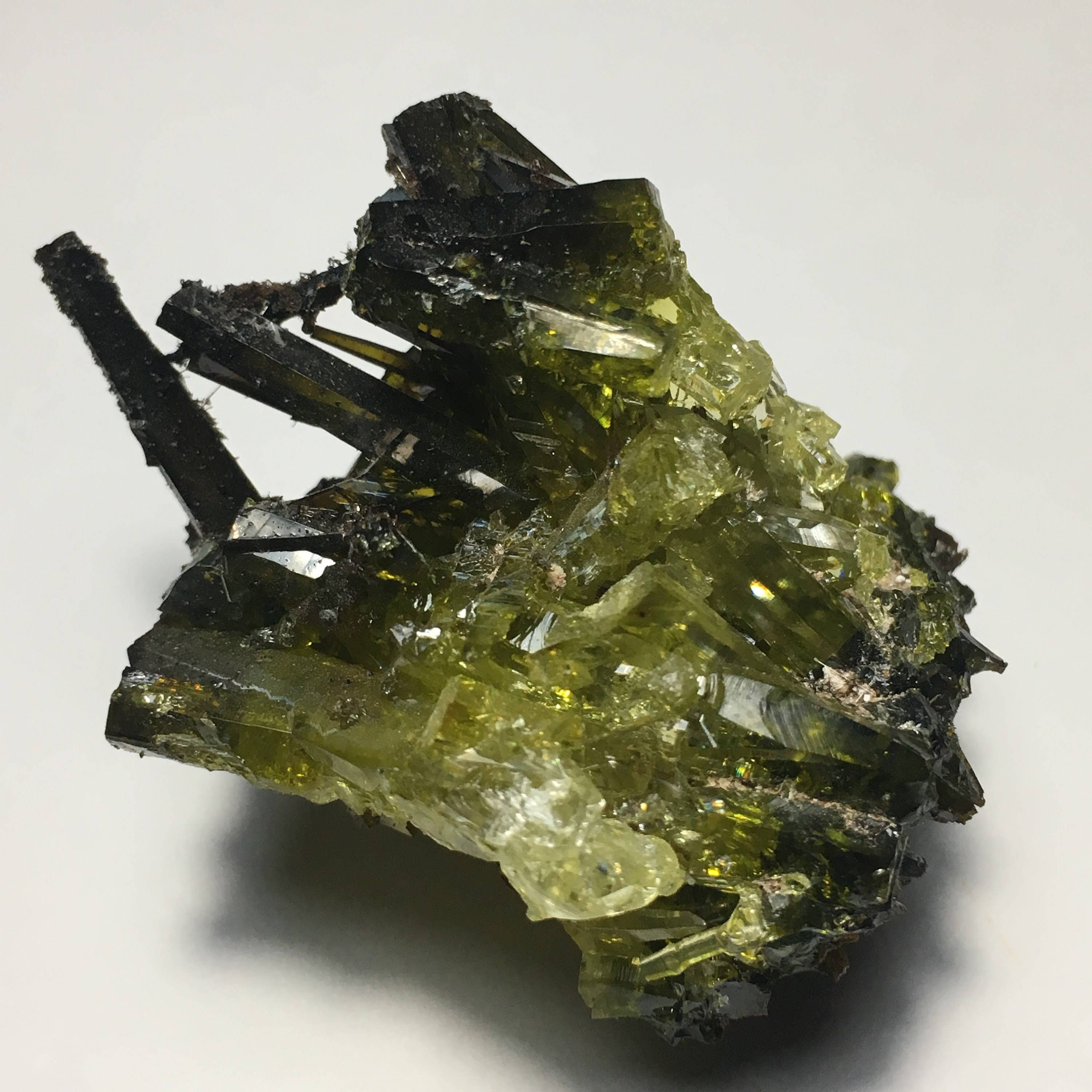 Wildheart Crystals - Wholesale Spiritual Stone/Crystal - BIG 64g Blacklight fluorescent Zincite Cluster6