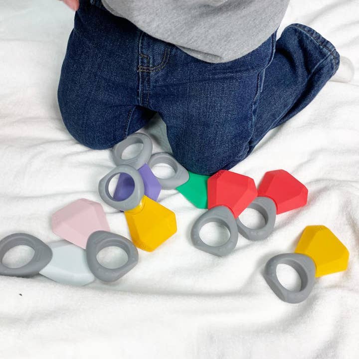 Innobaby on Faire – wholesale Teether (not clip-on) – Baby – Silicone Ring Teether / Birthstone Teether / Sensory Toy12