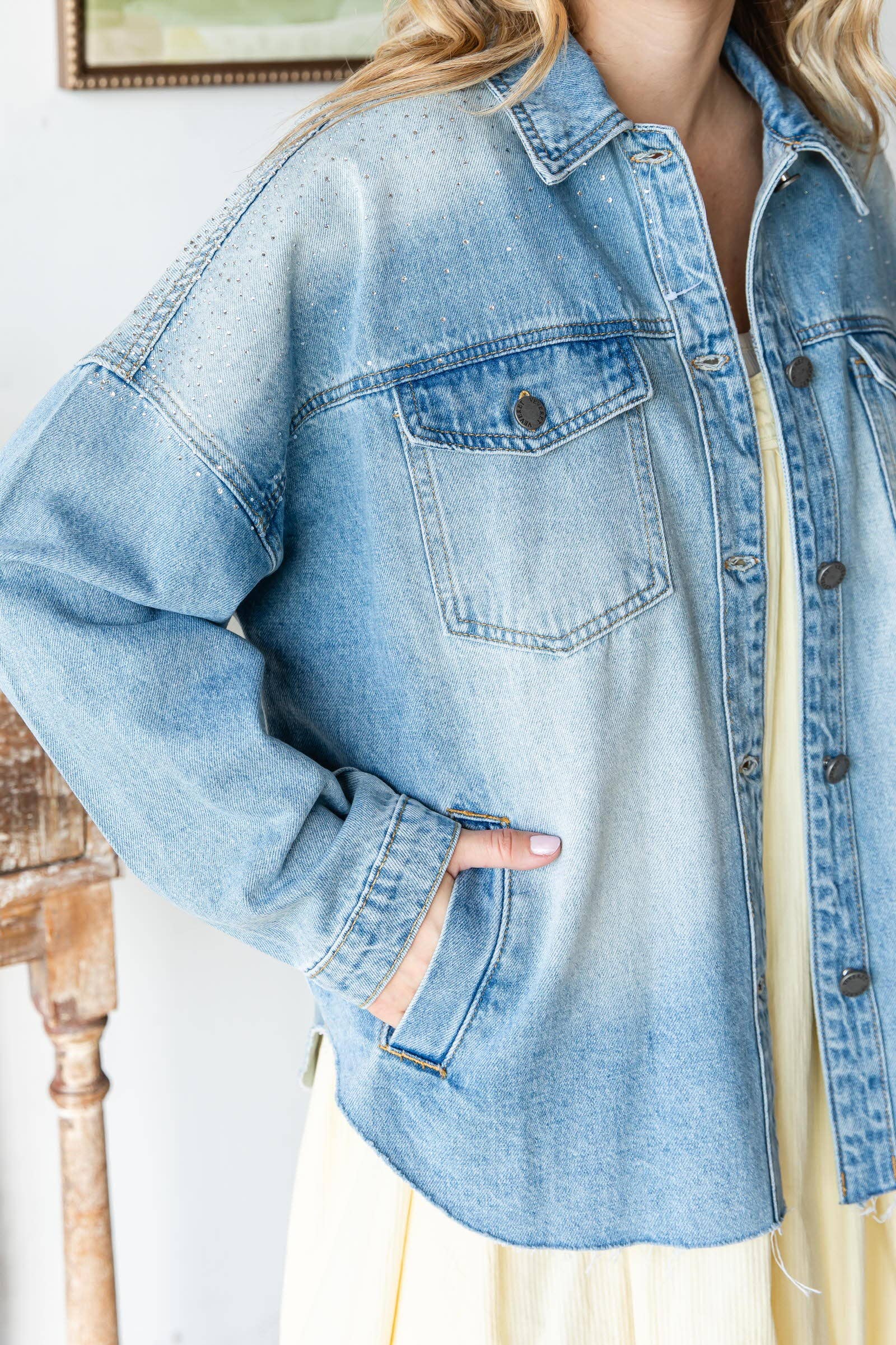 Med Wash Rhinestone gewassen spijkerjack voor groothandel op Faire7