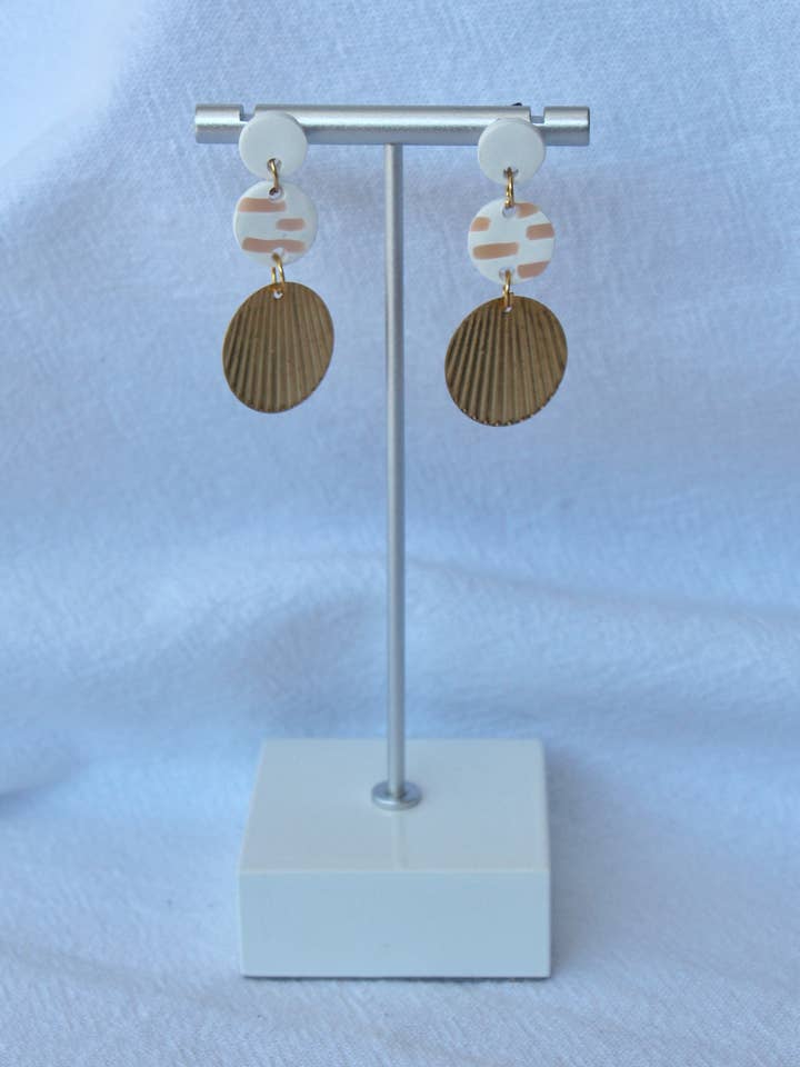 Hazel Drop Dinglar för wholesale av El & Co