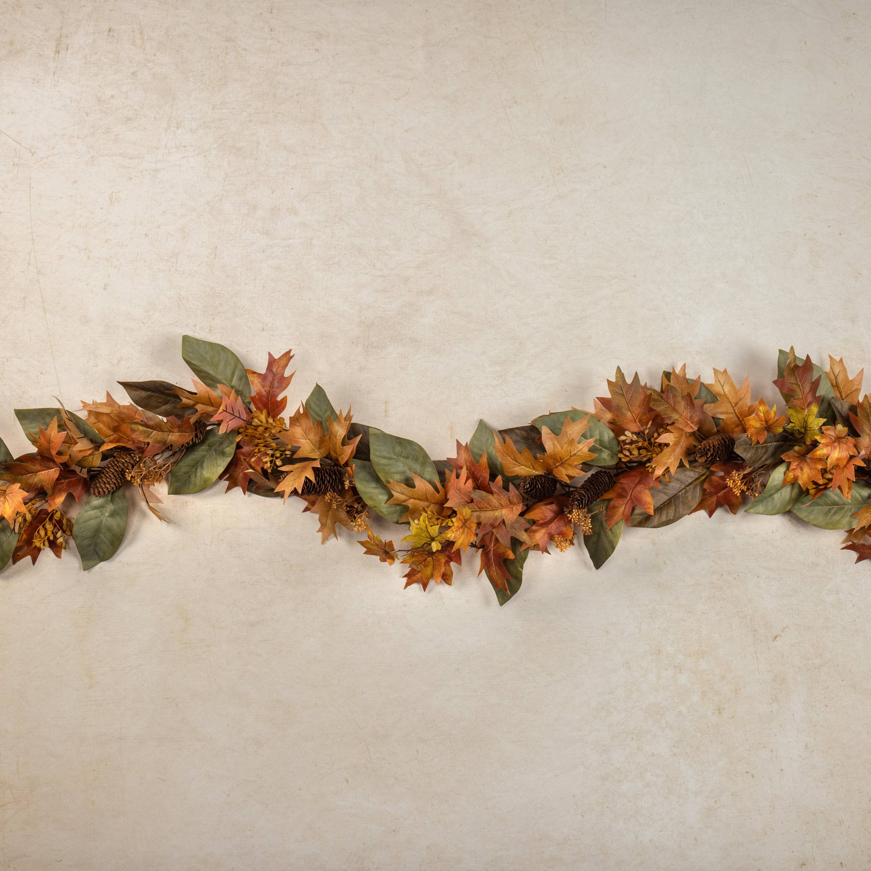 Ragon House – wholesale Bunting/Krans – 1,8 m SKÖRDEBLANDAD LÖVGIRLAND1