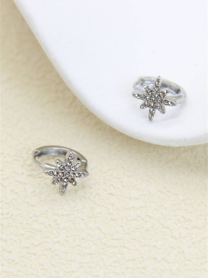 Boucles d’oreilles étoile en acier inoxydable pour la vente par BELLISSIMA BIJOUX