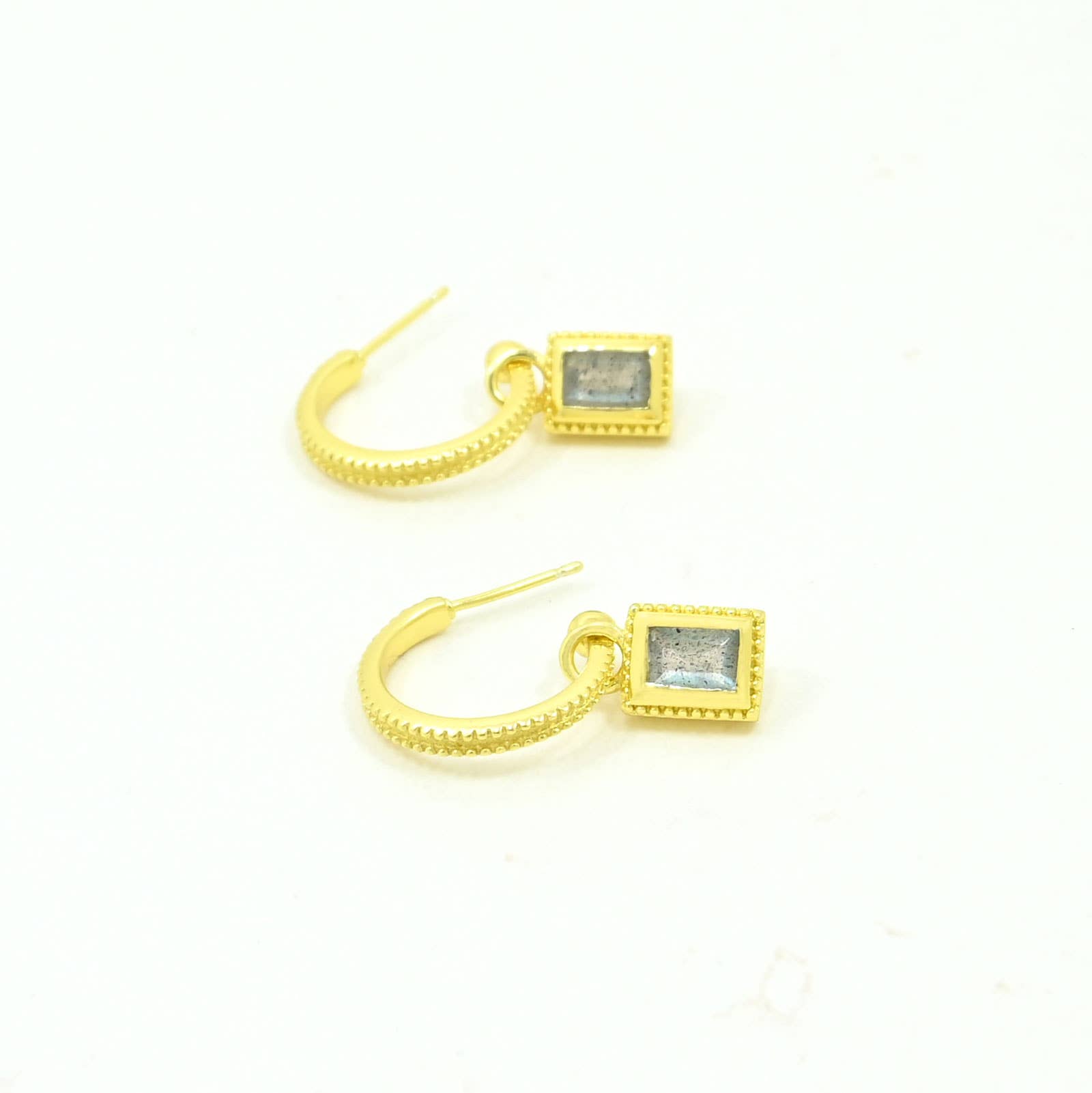 Schmuckoo Berlin - Vente Créoles - Boucle d'oreille Esme plaquée or - Labradorite