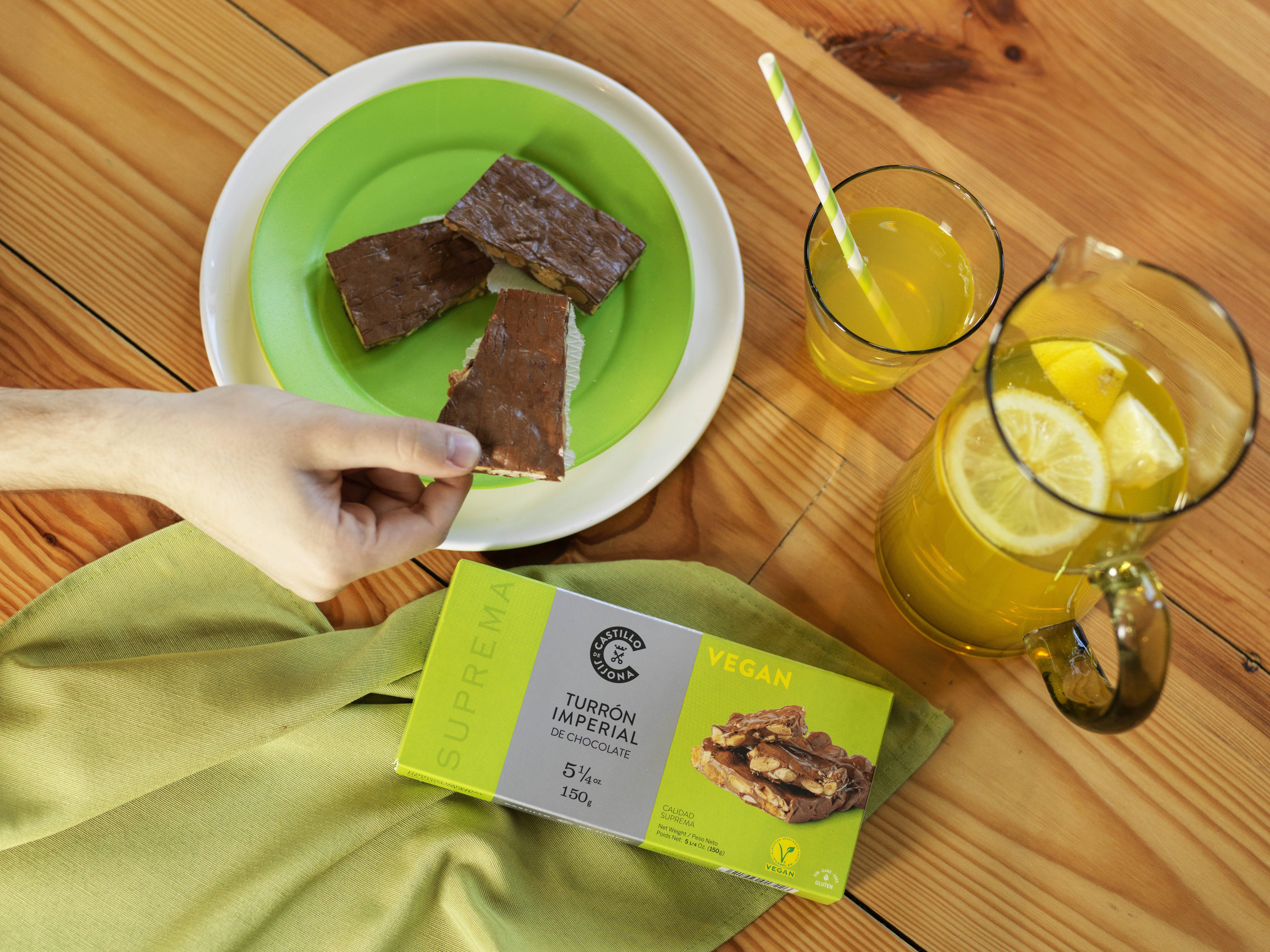 CASTILLO DE JIJONA - Wholesale Nougat - Supreme Quality VEGAN Chocolate Imperial Nougat (200g)3